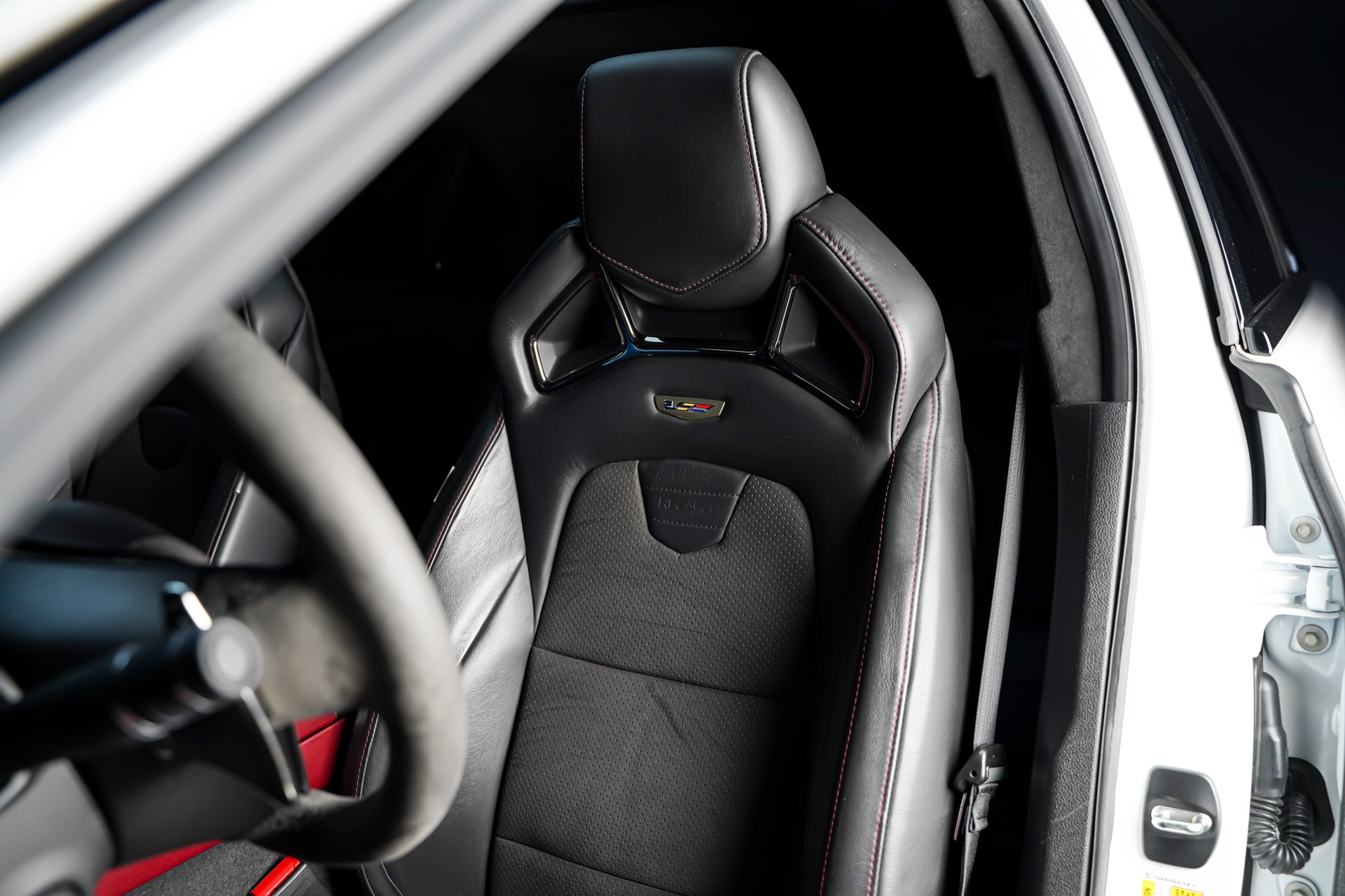 CADILLAC CTS-V Sedan 6.2 SC CHAMPION EDITION Automatic-image-18