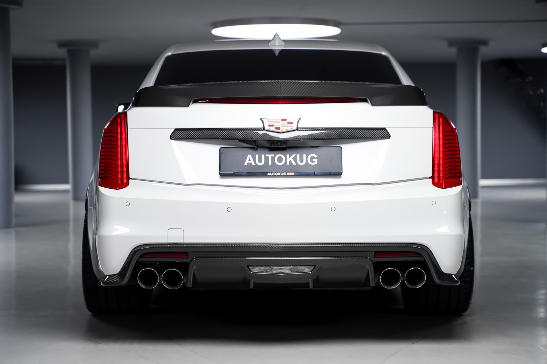 CADILLAC CTS-V Sedan 6.2 SC CHAMPION EDITION Automatic-image-7