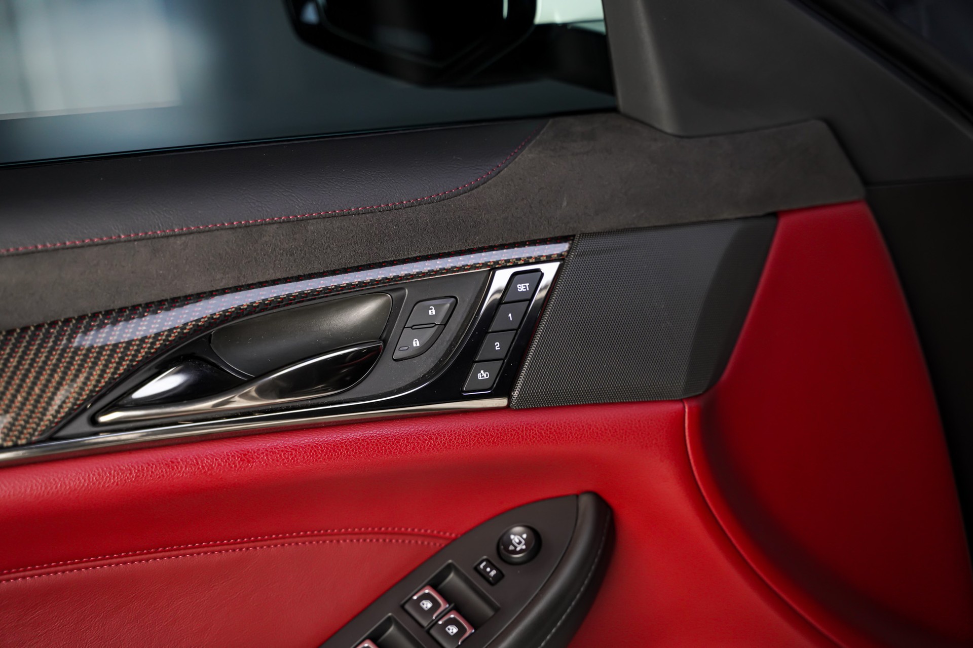 CADILLAC CTS-V Sedan 6.2 SC CHAMPION EDITION Automatic-image-13