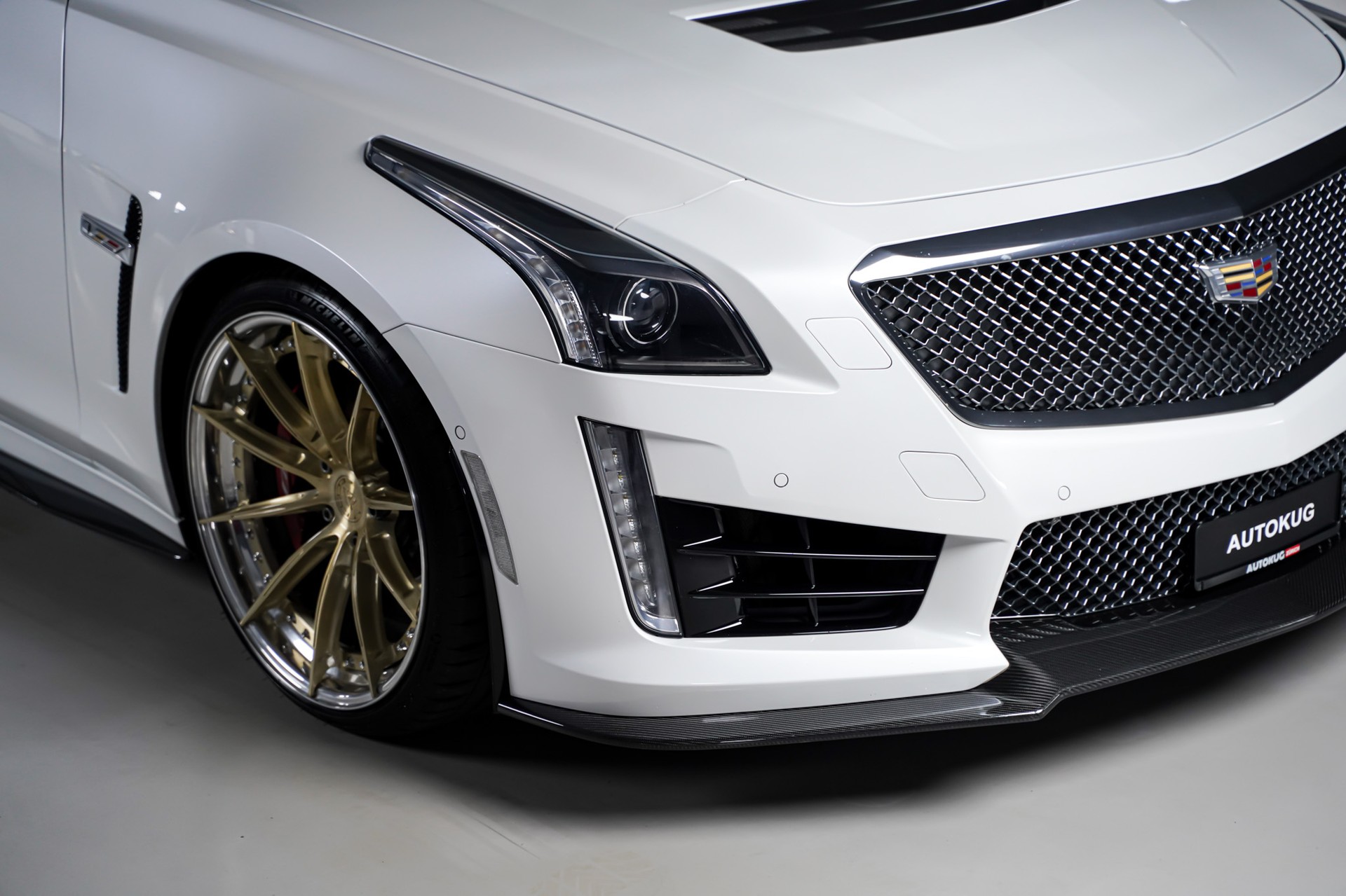 CADILLAC CTS-V Sedan 6.2 SC CHAMPION EDITION Automatic-image-4