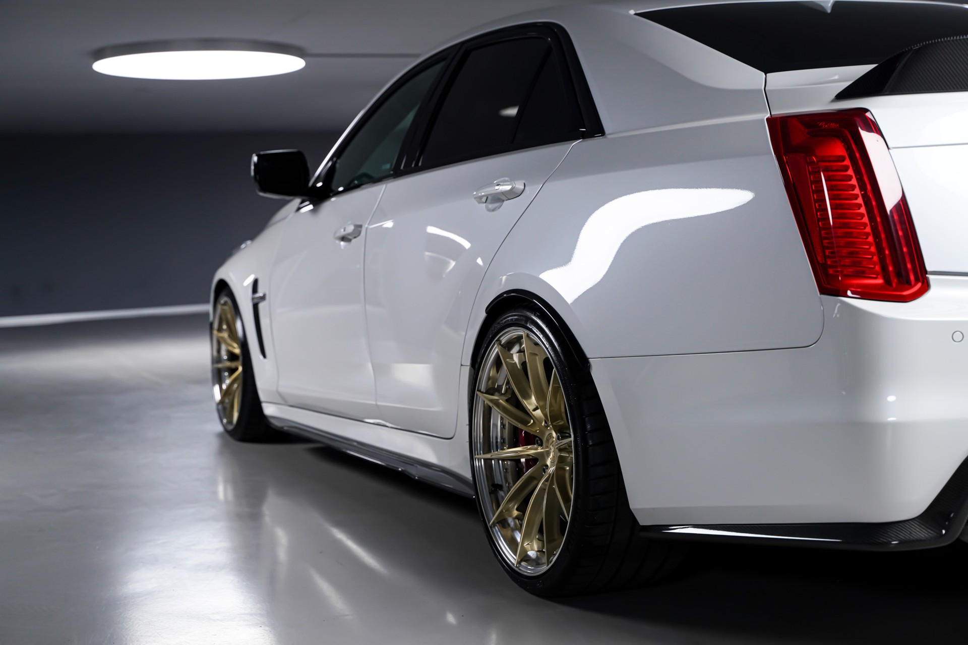 CADILLAC CTS-V Sedan 6.2 SC CHAMPION EDITION Automatic-image-10