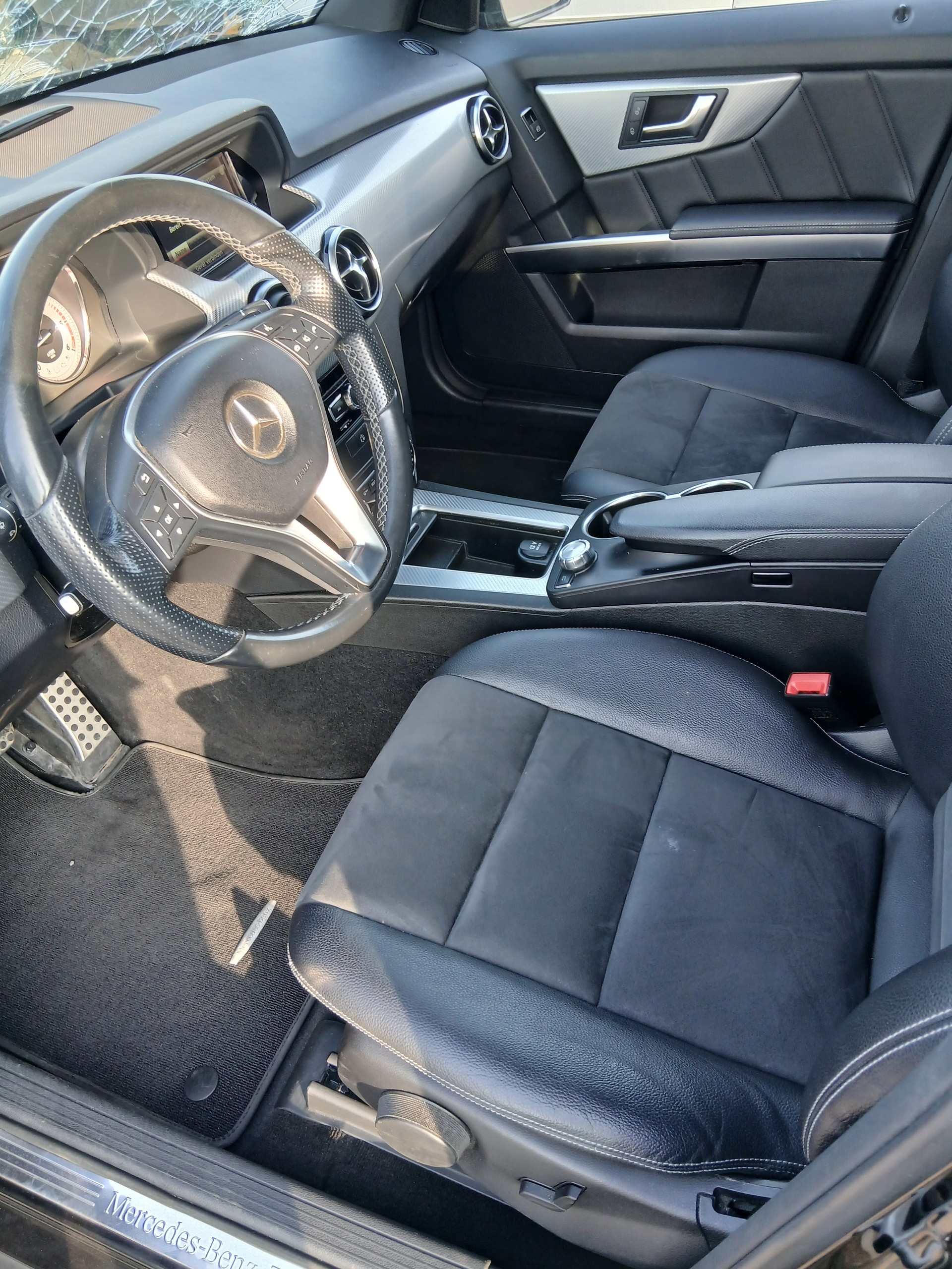 MERCEDES-BENZ GLK 220 BlueTEC Swiss Star Ed. 4Matic 7G-Tronic-image-8