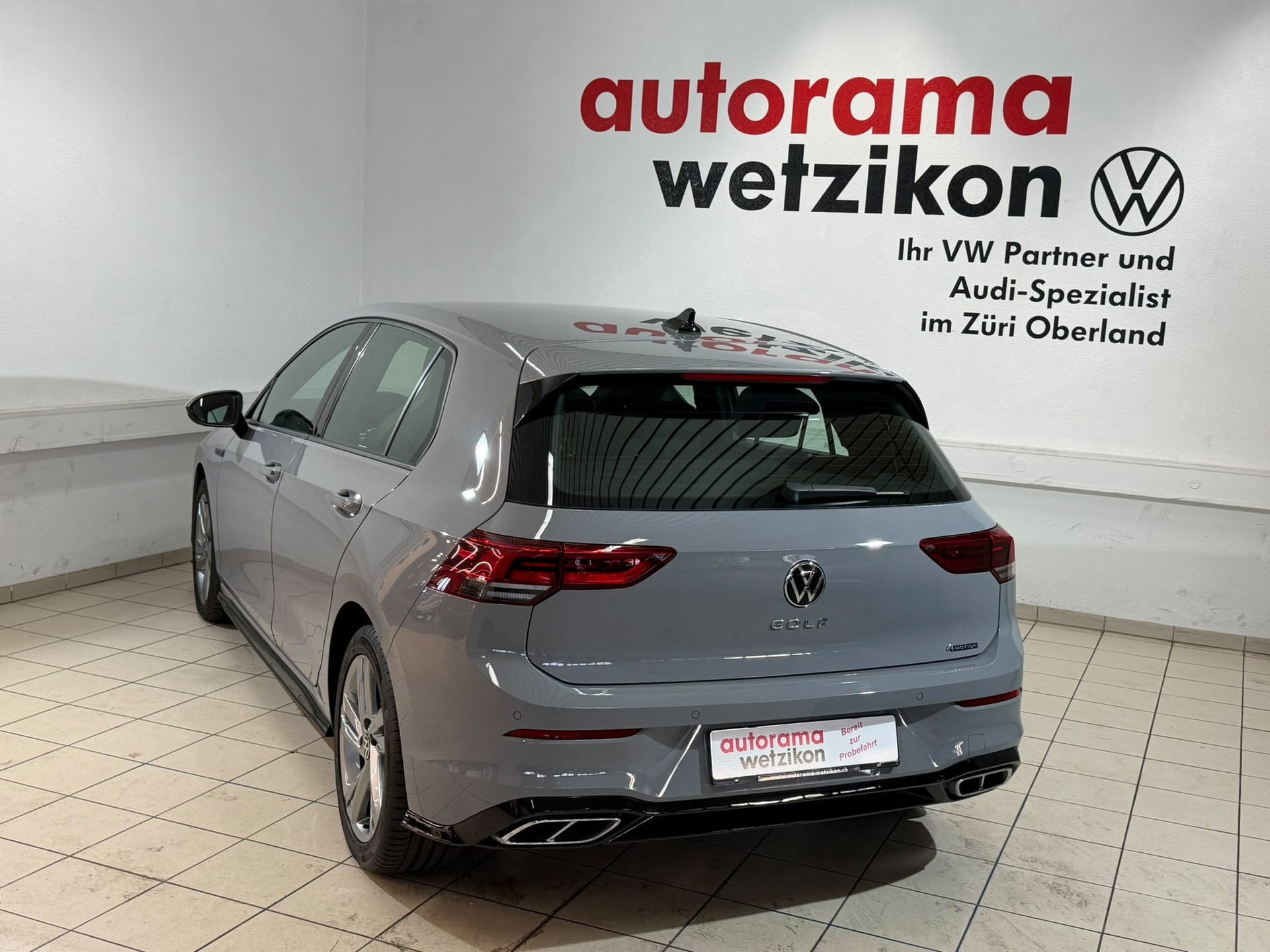 VW Golf 2.0 TSI R-Line DSG 4 Motion-image-3