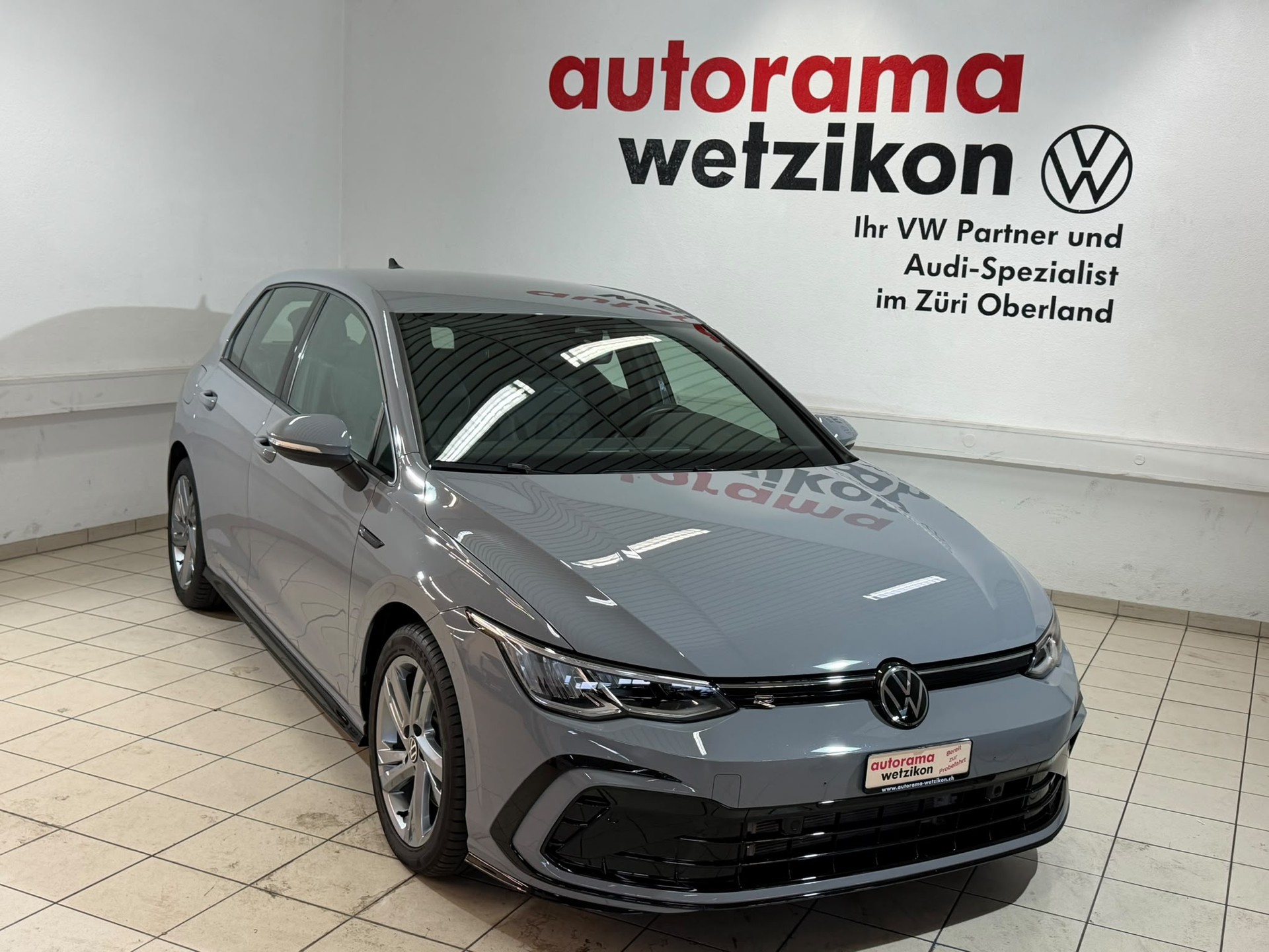 VW Golf 2.0 TSI R-Line DSG 4 Motion-image-1