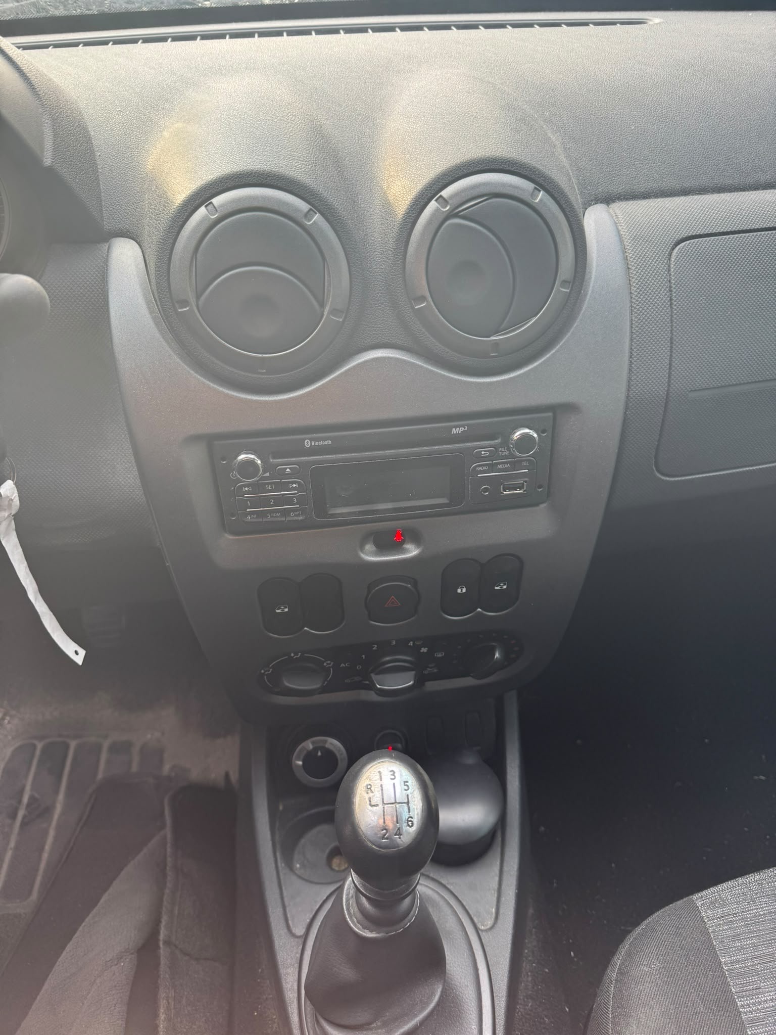 DACIA Duster 1.6 4x4-image-11