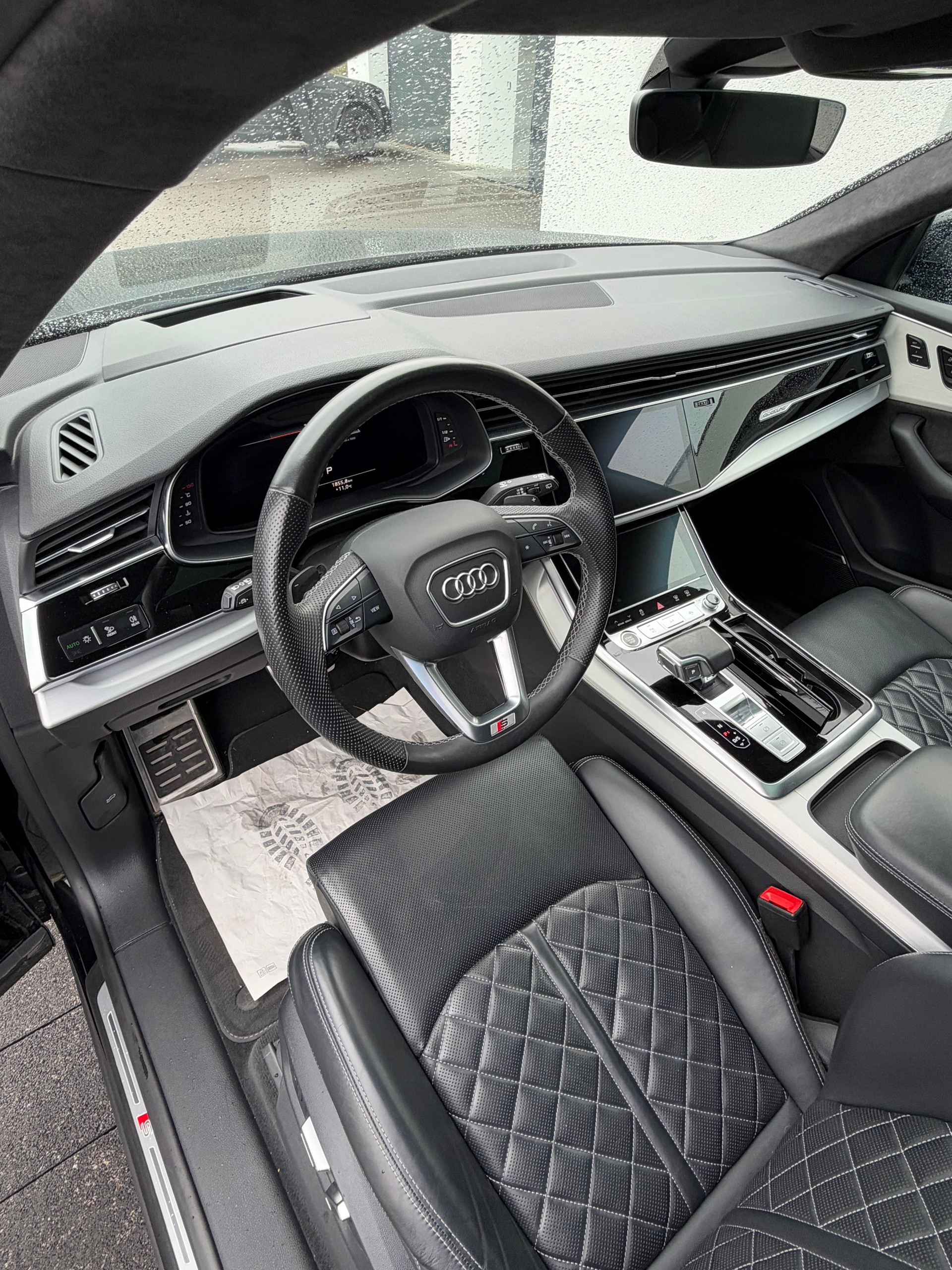 AUDI Q8 50 TDI Black Edition quattro tiptronic-image-11