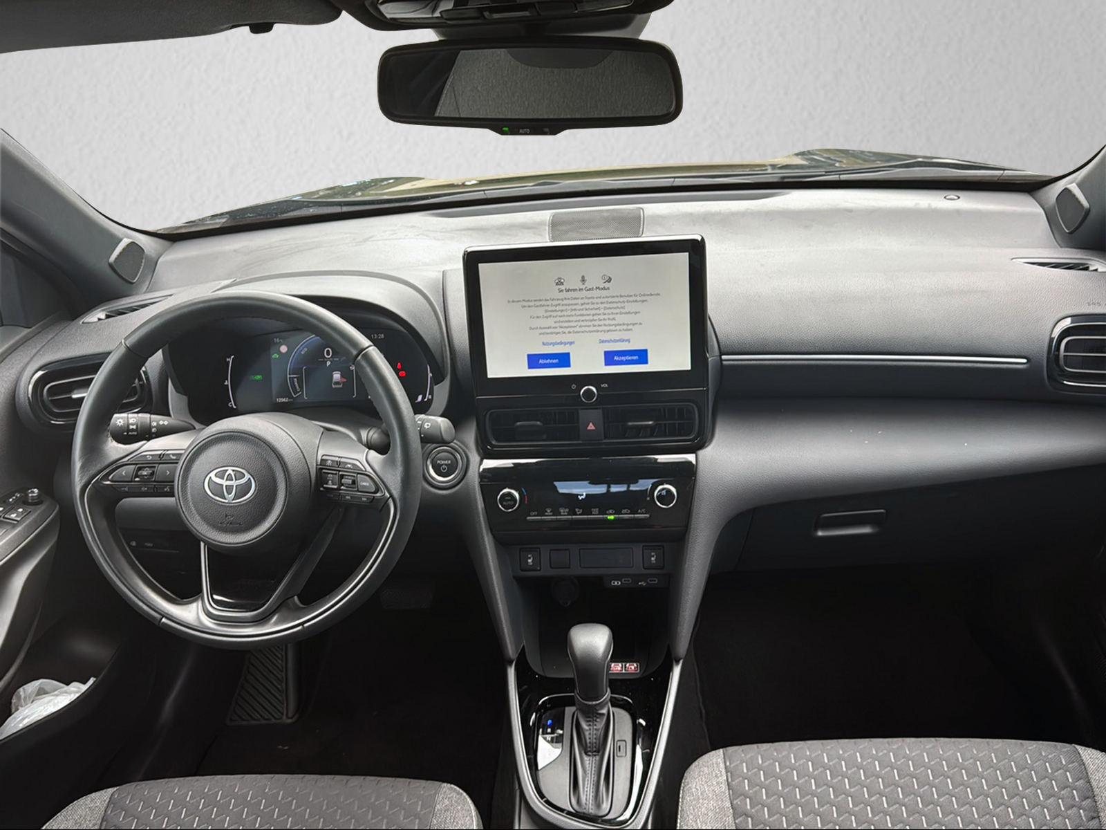 TOYOTA Yaris Cross 1.5 VVT-i HSD Trend-image-12