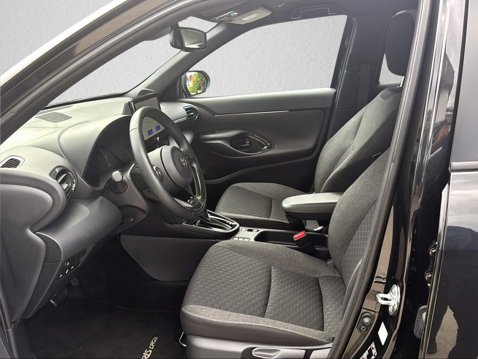 TOYOTA Yaris Cross 1.5 VVT-i HSD Trend-image-2