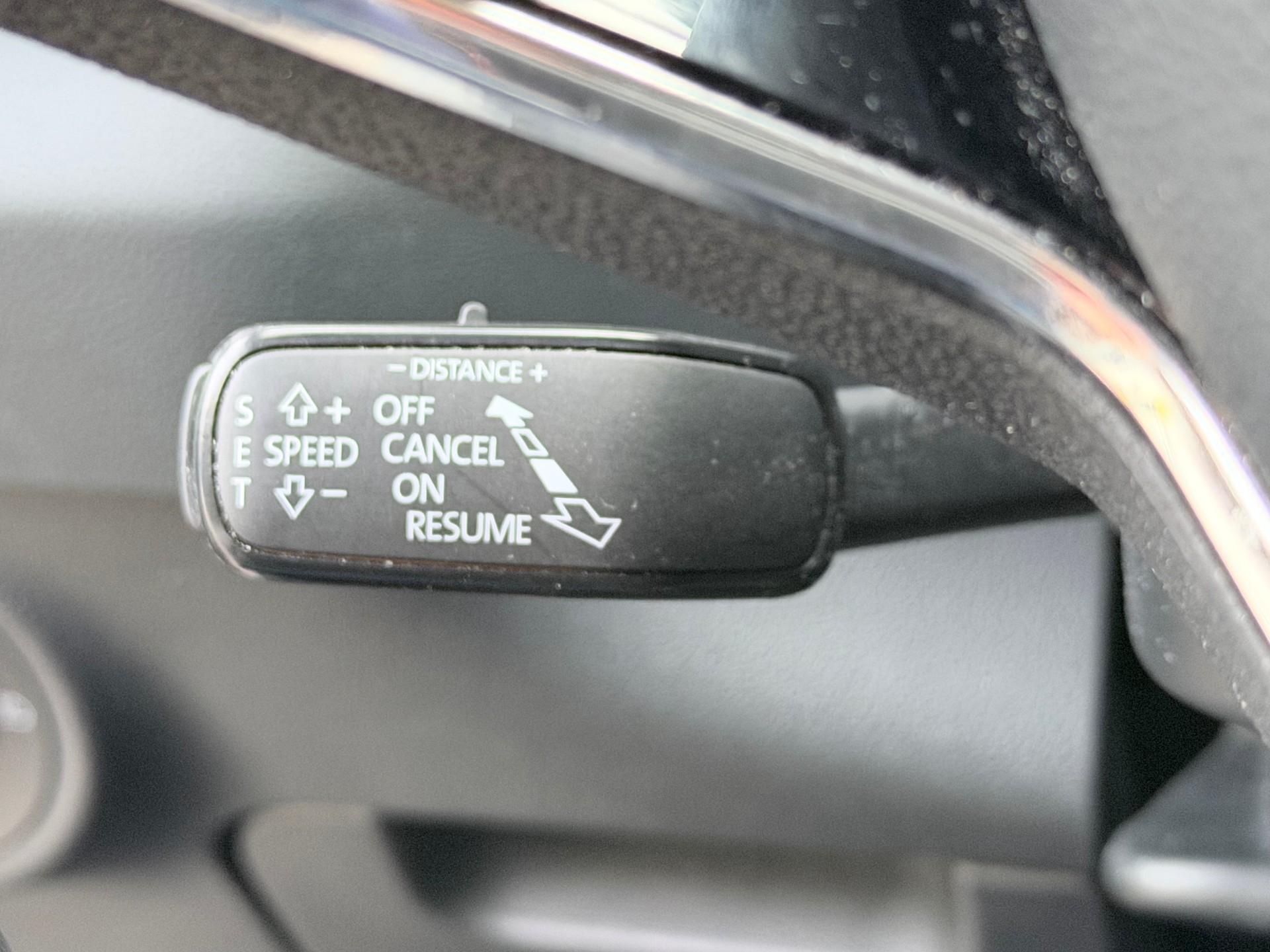 SKODA Karoq 1.5 TSI Ambition DSG+++ANHÄNGERKUPPLUNG 1500KG+++-image-9