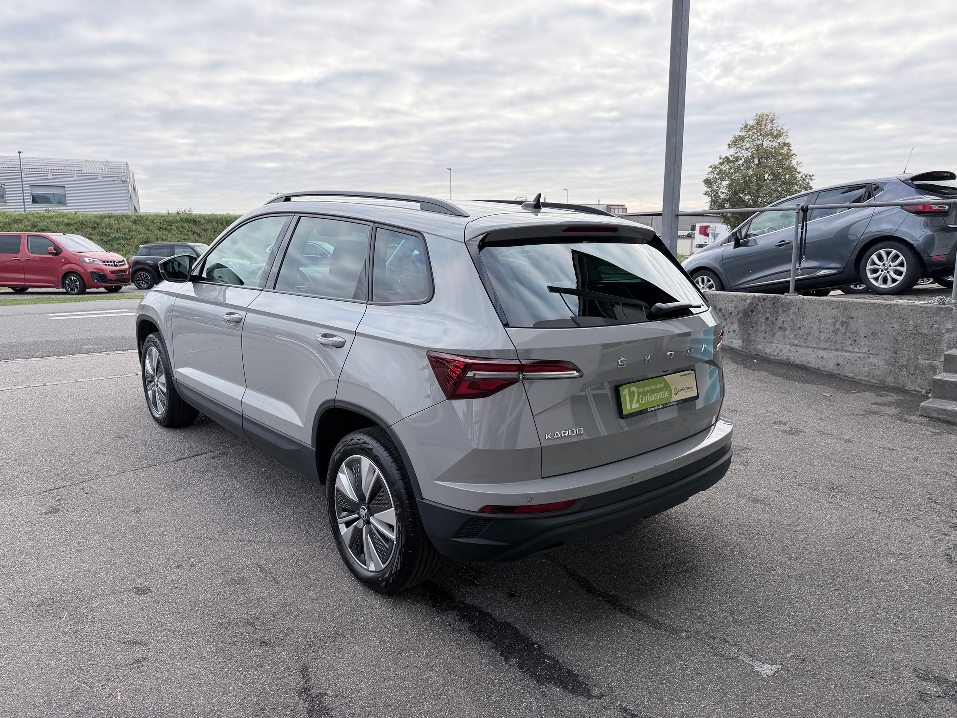 SKODA Karoq 1.5 TSI Ambition DSG+++ANHÄNGERKUPPLUNG 1500KG+++-image-1
