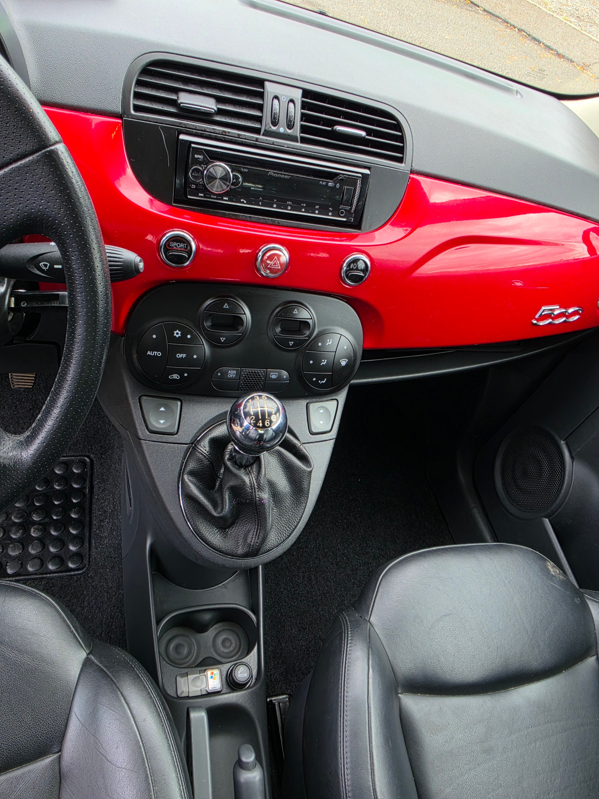 FIAT 500C 1.4 16V Lounge-image-11