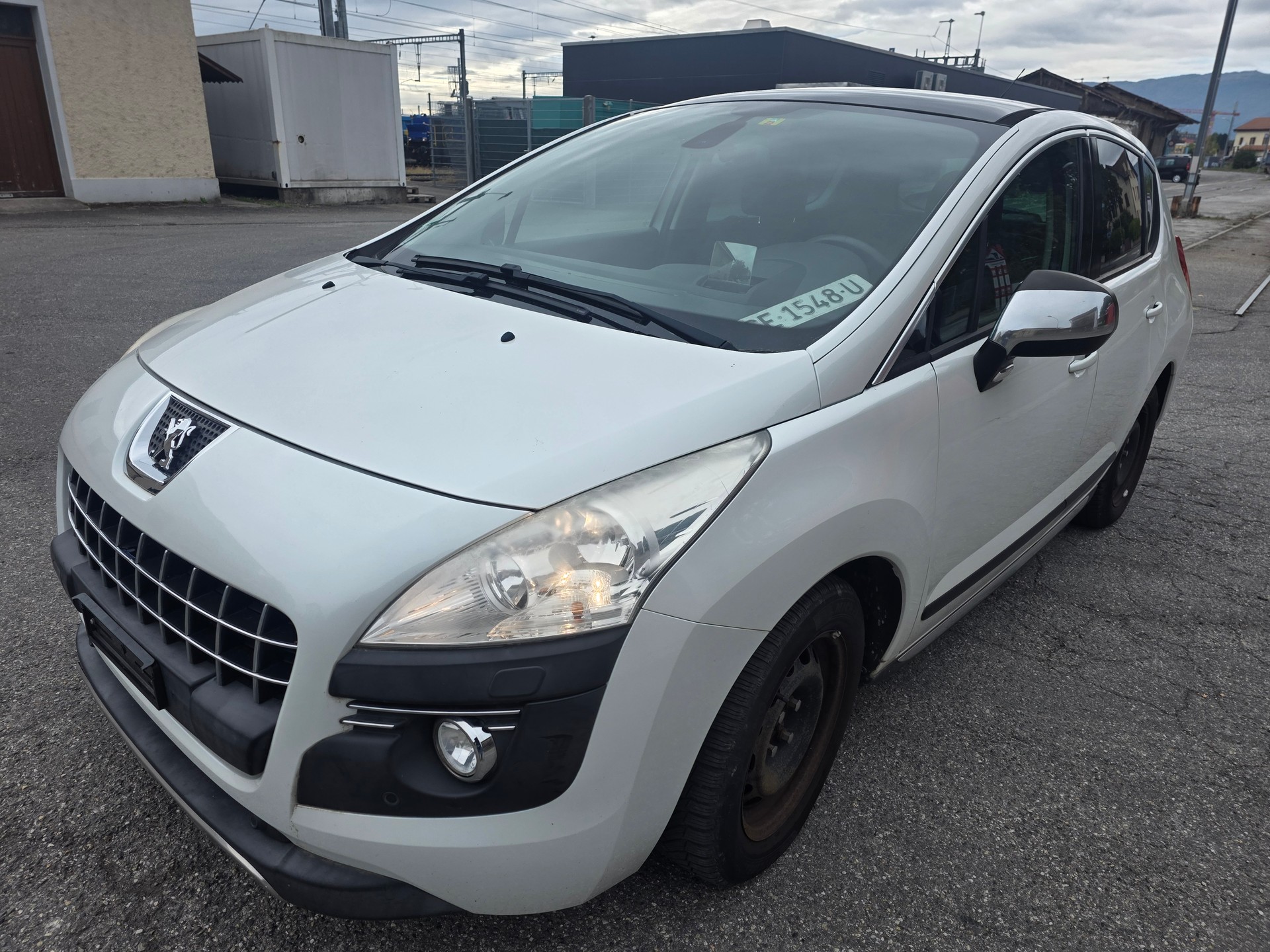 PEUGEOT 3008 2.0 HDI Platinum-image-1
