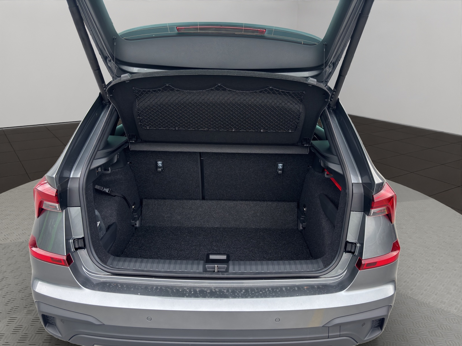 SKODA Kamiq 1.0 TSI Dynamic DSG-image-16