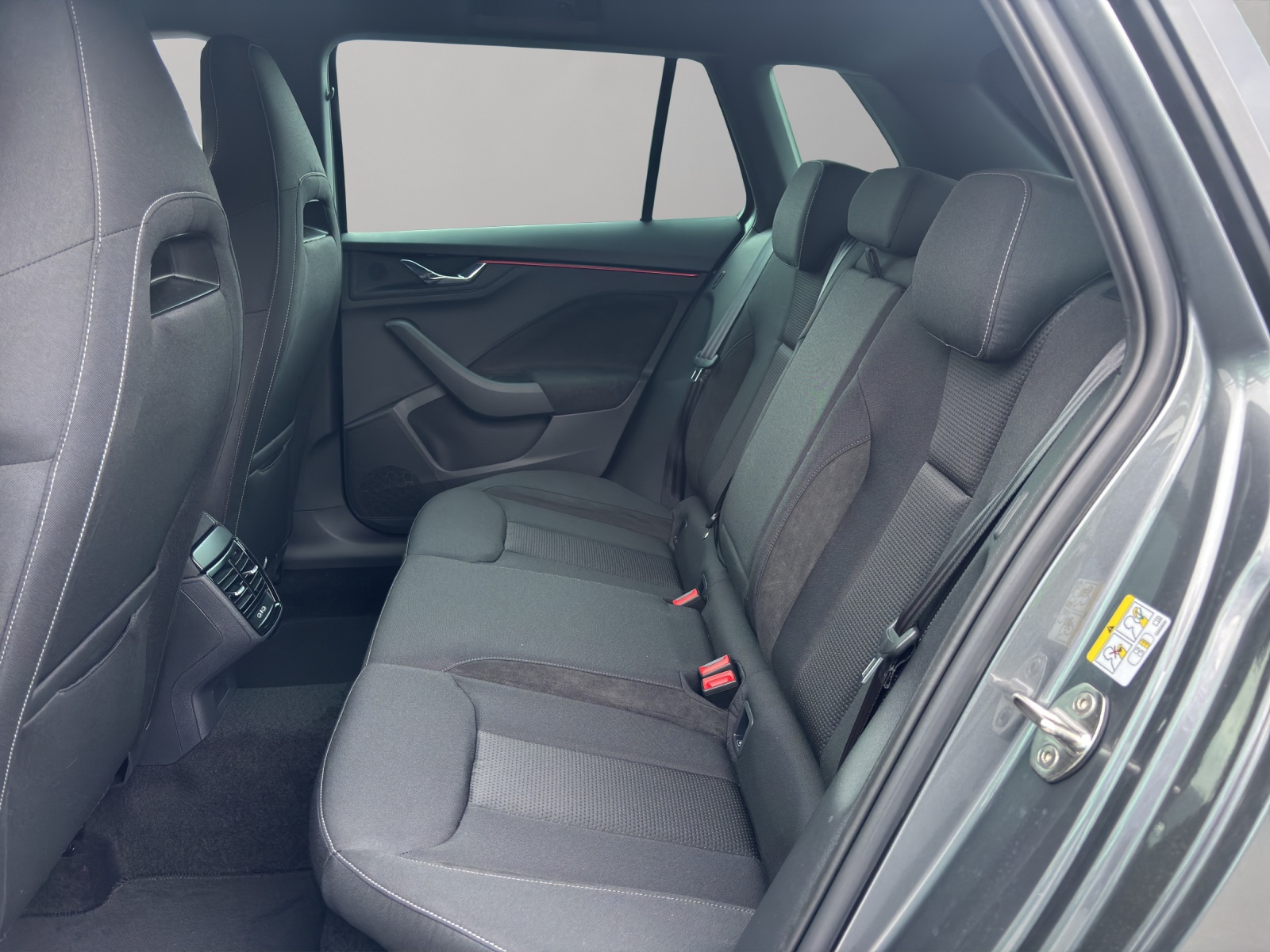 SKODA Kamiq 1.0 TSI Dynamic DSG-image-14