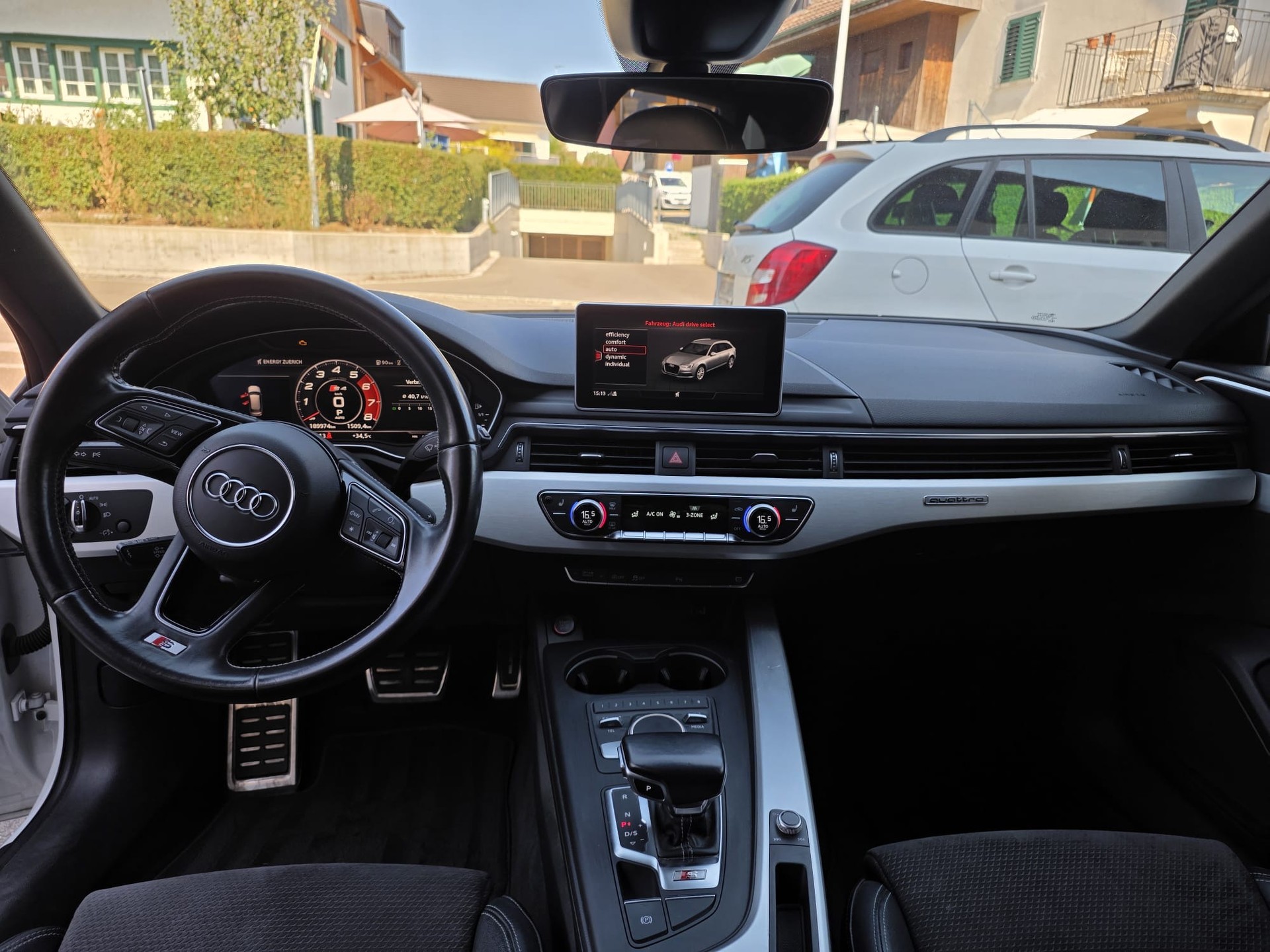 AUDI S4 Avant 3.0 TFSI quattro tiptronic-image-5