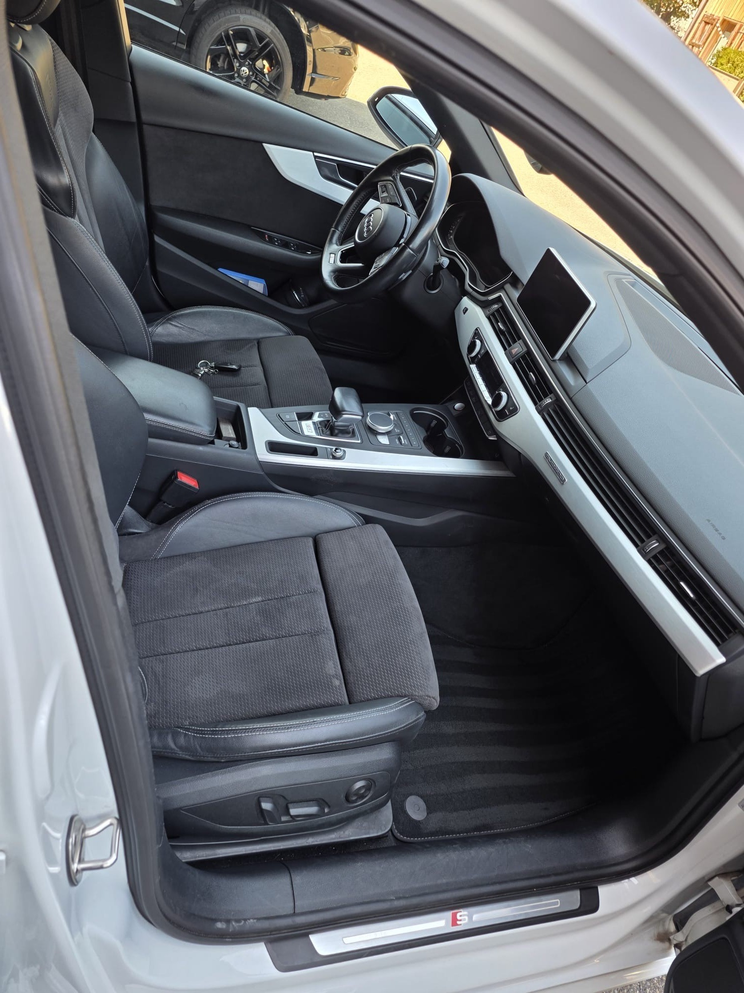 AUDI S4 Avant 3.0 TFSI quattro tiptronic-image-7