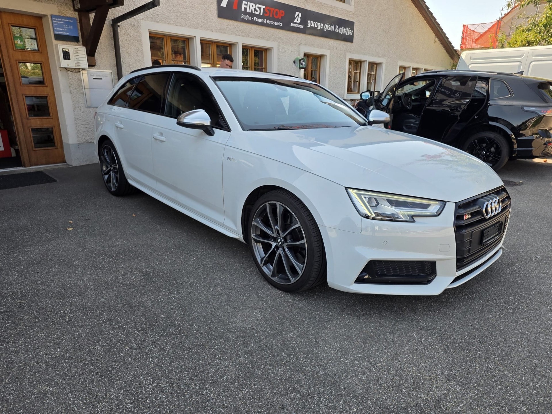 AUDI S4 Avant 3.0 TFSI quattro tiptronic-showroom-element-2