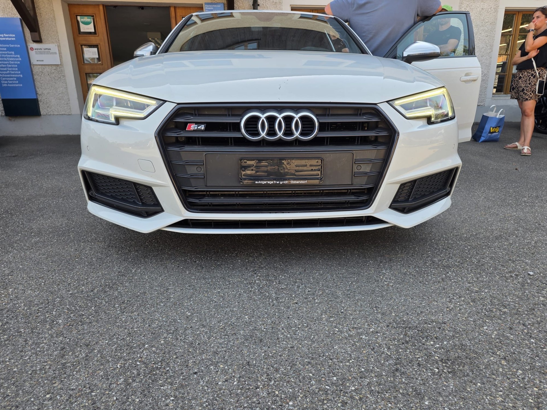 AUDI S4 Avant 3.0 TFSI quattro tiptronic-showroom-element-1