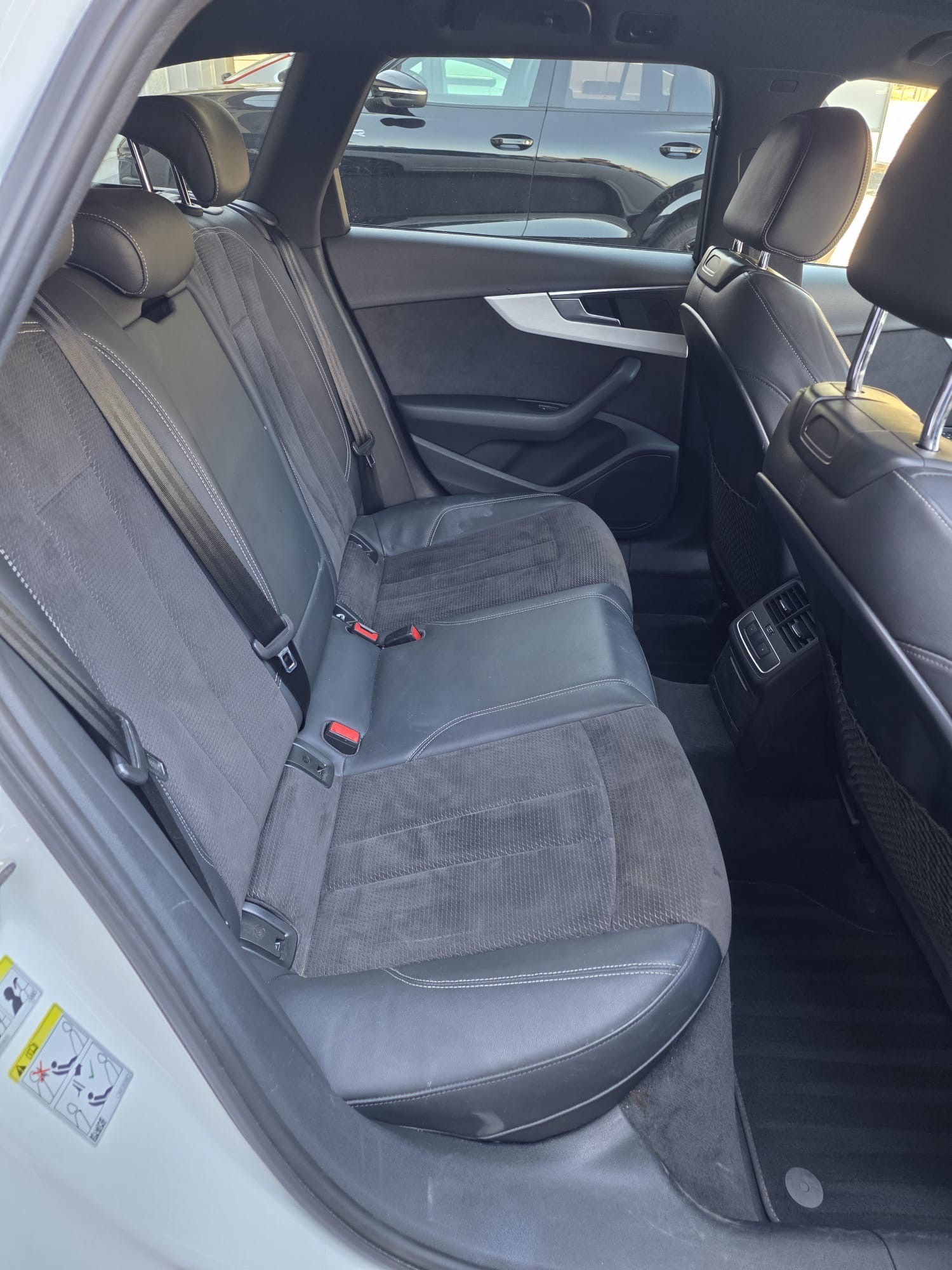 AUDI S4 Avant 3.0 TFSI quattro tiptronic-image-8