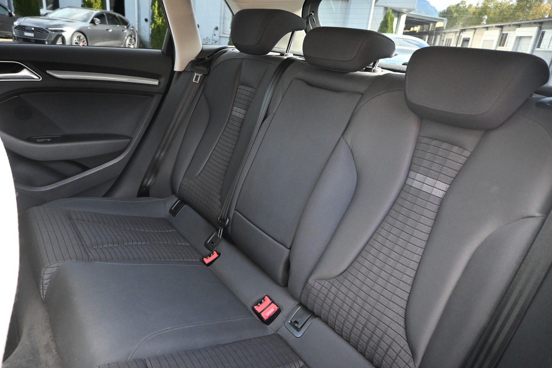 AUDI A3 SPORTBACK 2.0 TDI AMBITION QUATTRO TOP ZUSTAND INNEN AUSSEN WIE NEU AB MFK UND SERVICE-image-17