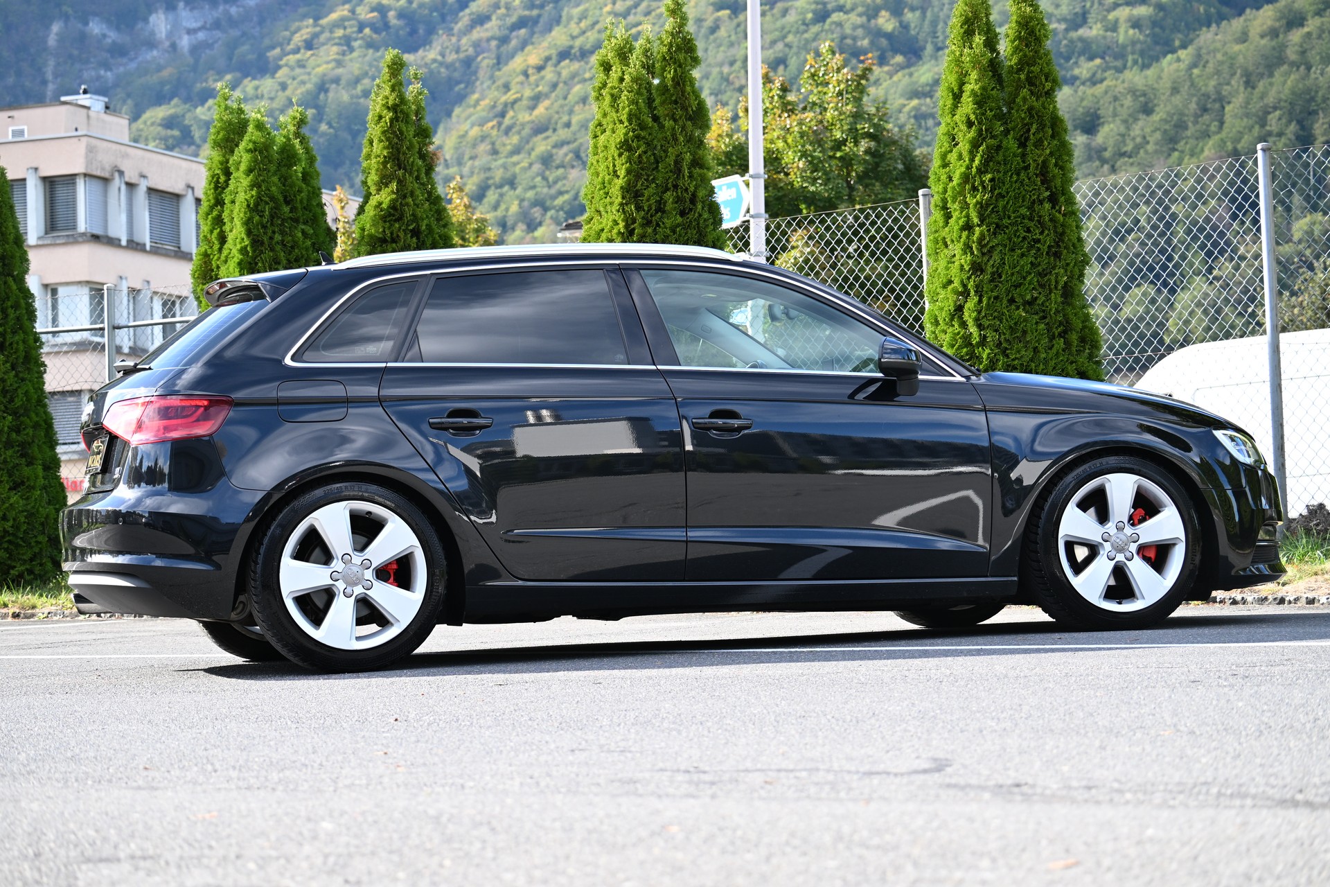 AUDI A3 SPORTBACK 2.0 TDI AMBITION QUATTRO TOP ZUSTAND INNEN AUSSEN WIE NEU AB MFK UND SERVICE-image-16