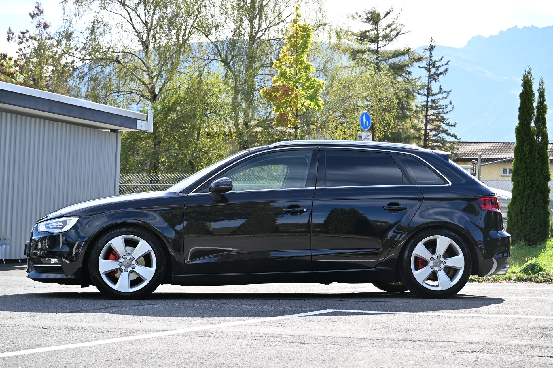 AUDI A3 SPORTBACK 2.0 TDI AMBITION QUATTRO TOP ZUSTAND INNEN AUSSEN WIE NEU AB MFK UND SERVICE-image-10