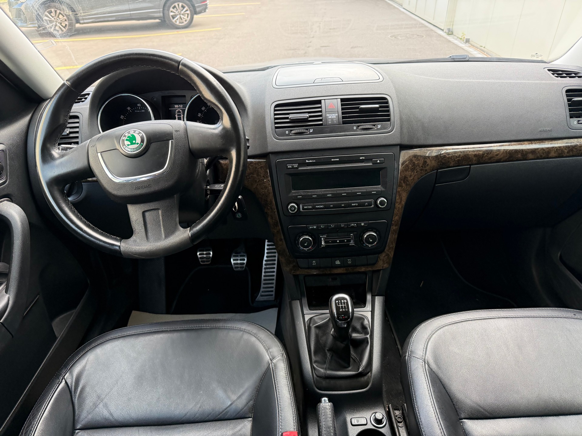 SKODA Yeti 1.8 TSI Clever 4x4-image-6