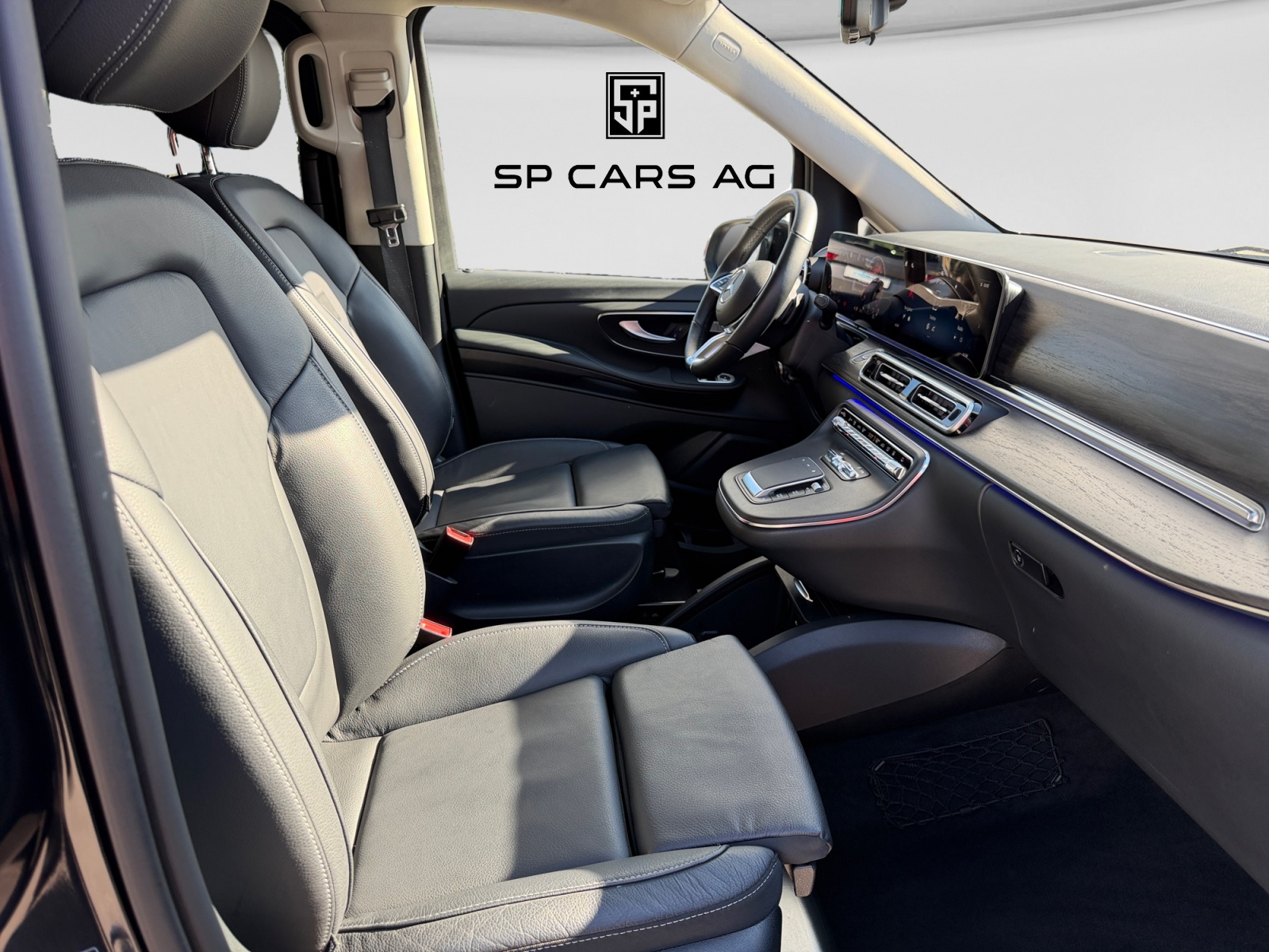 MERCEDES-BENZ V 300 d extralang Avantgarde 4Matic 9G-Tronic-image-16