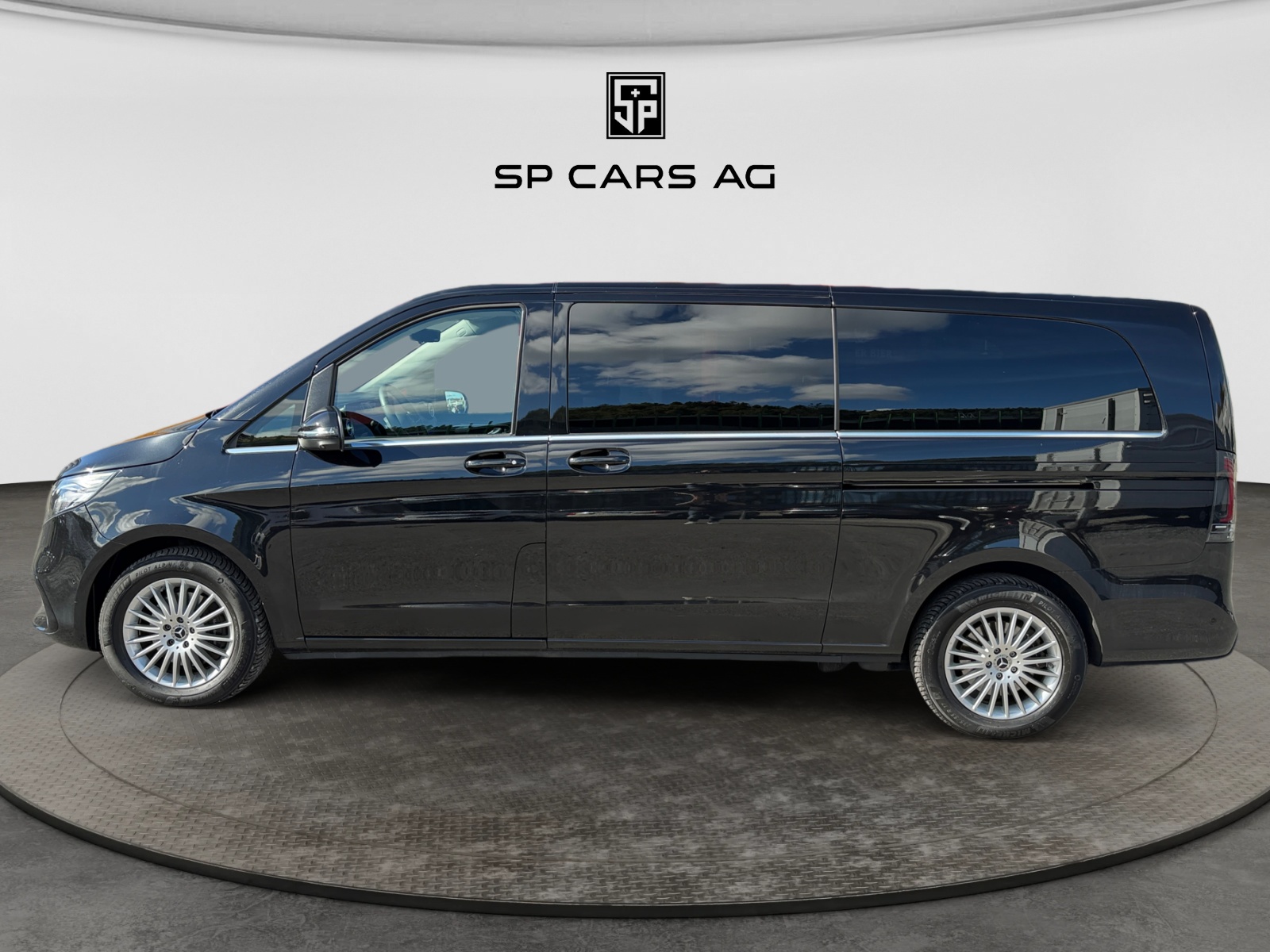 MERCEDES-BENZ V 300 d extralang Avantgarde 4Matic 9G-Tronic-image-1