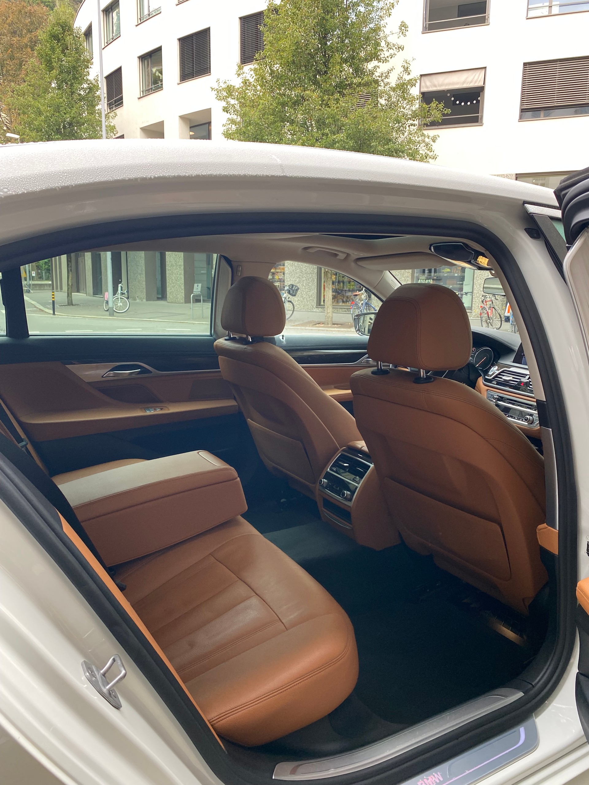 BMW 730Ld xDrive Steptronic-image-10