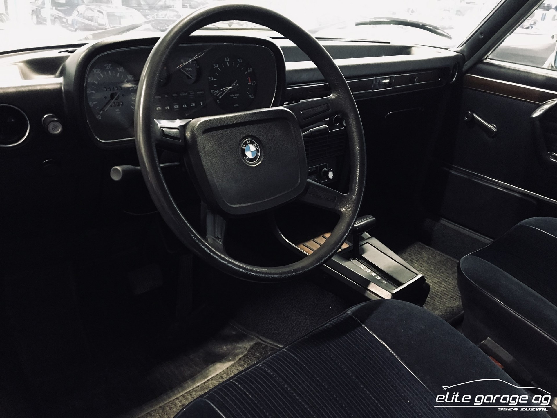 BMW 3.0 S-image-7