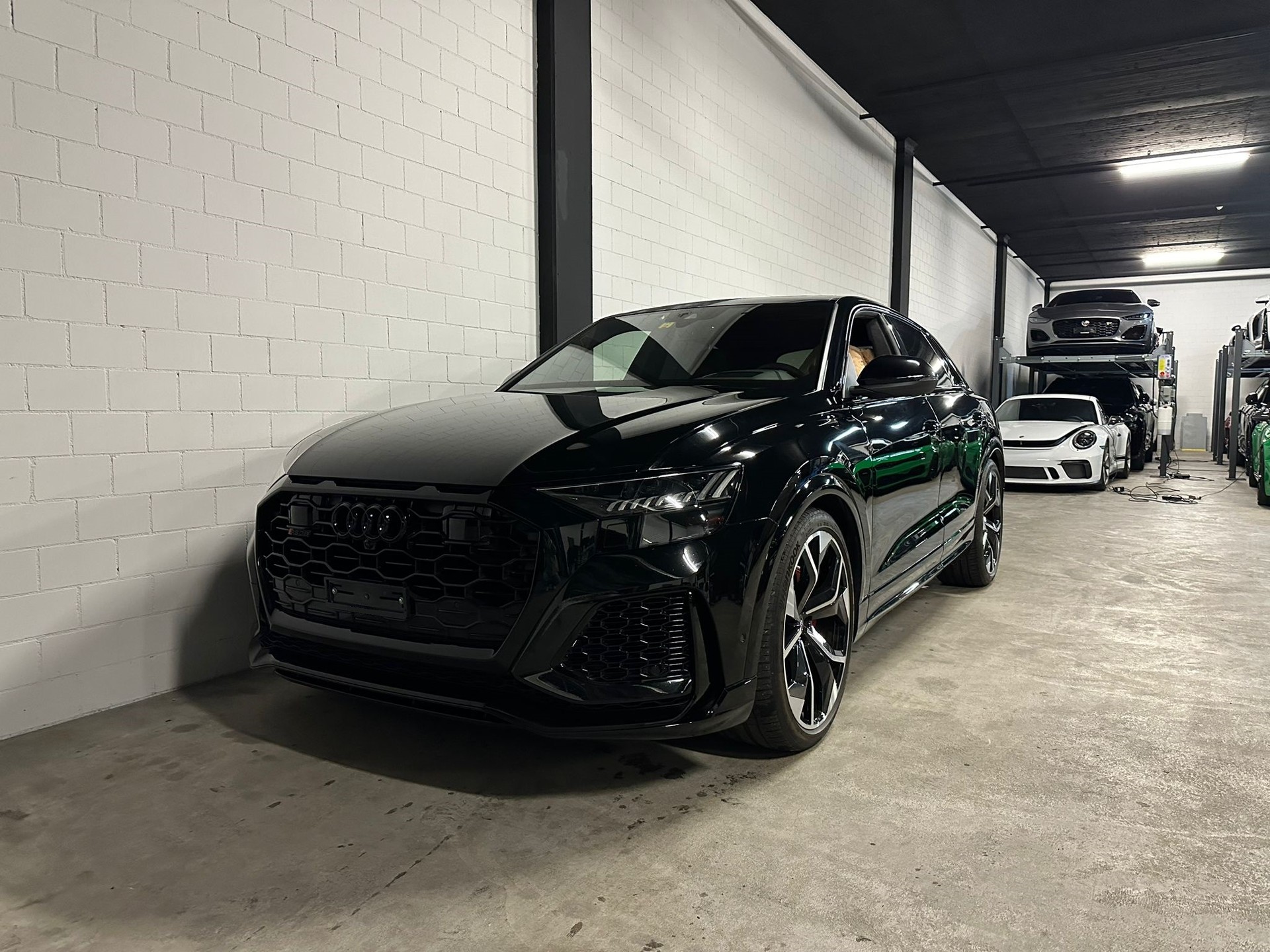 AUDI RSQ8 quattro tiptronic Traumausstattung-image-1
