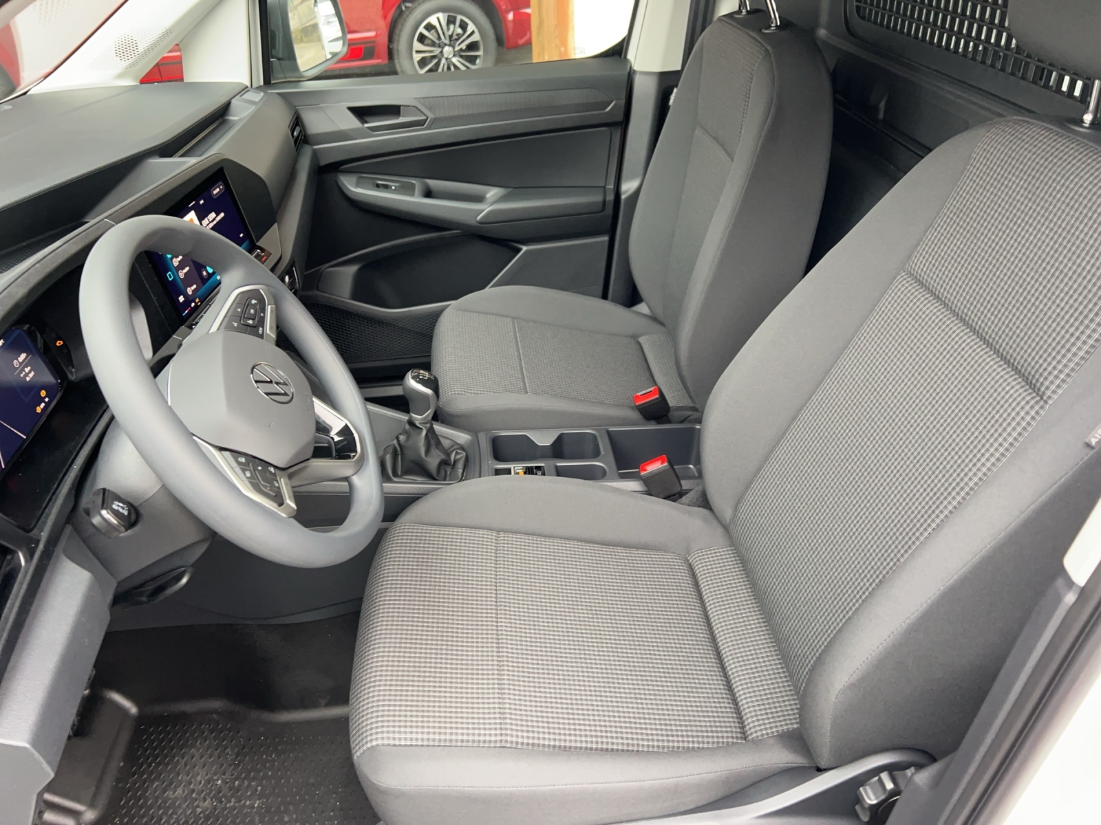 VW Caddy Cargo 1.5 TSI Entry-image-6