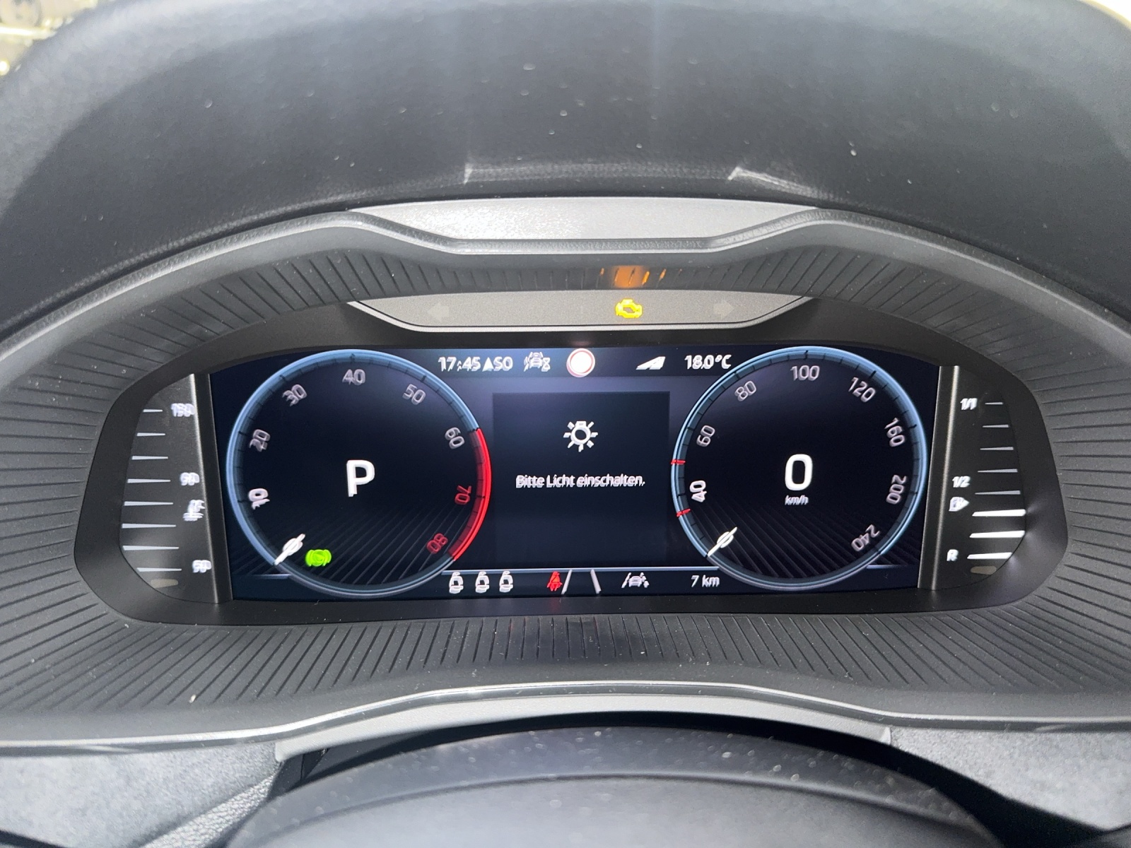 SKODA Kamiq 1.0 TSI Selection DSG-image-13
