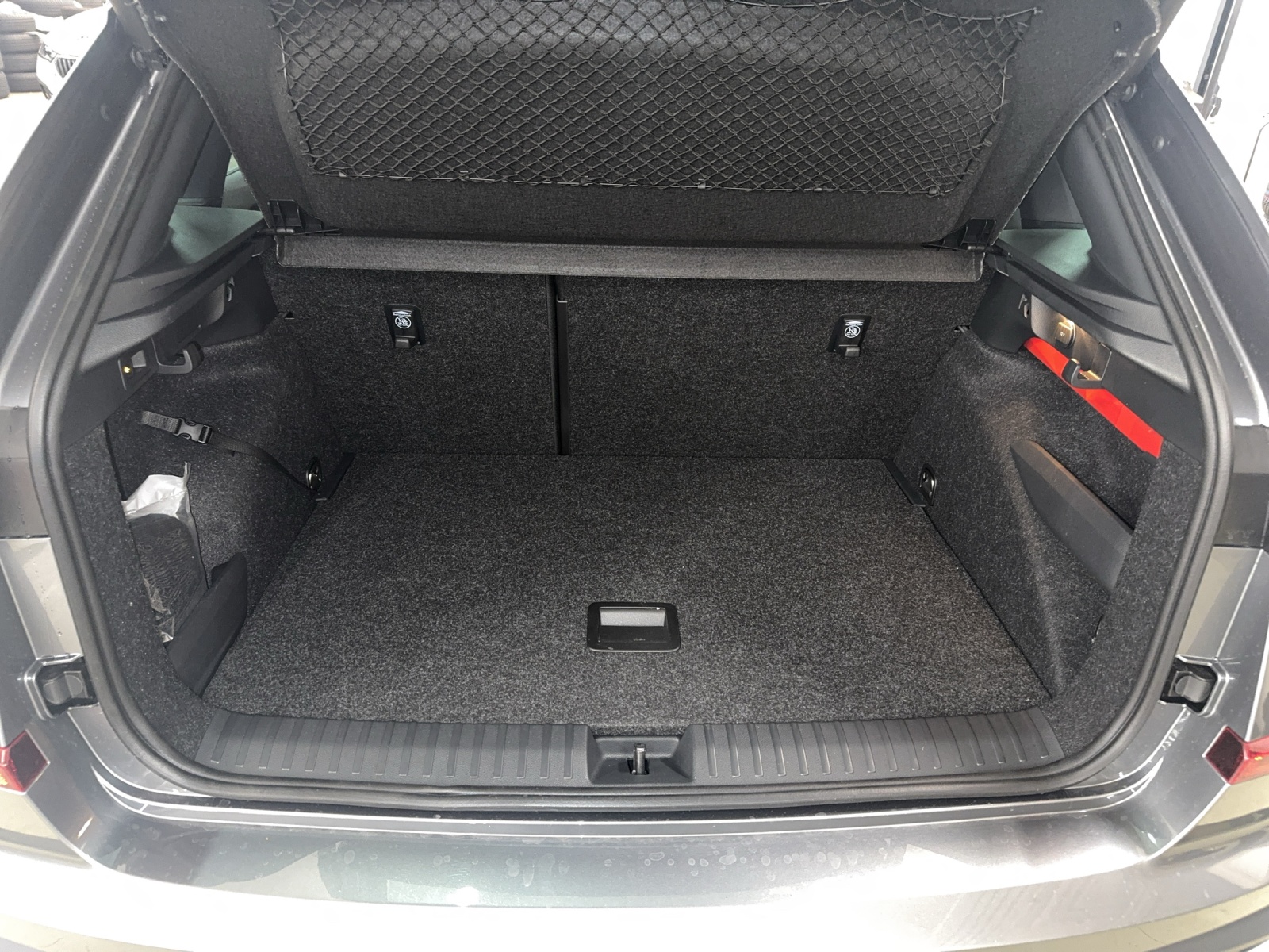 SKODA Kamiq 1.0 TSI Selection DSG-image-12