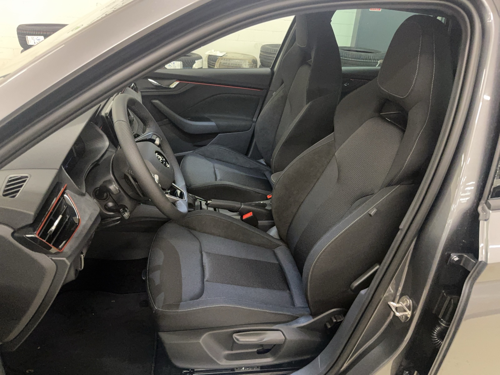 SKODA Kamiq 1.0 TSI Selection DSG-image-5