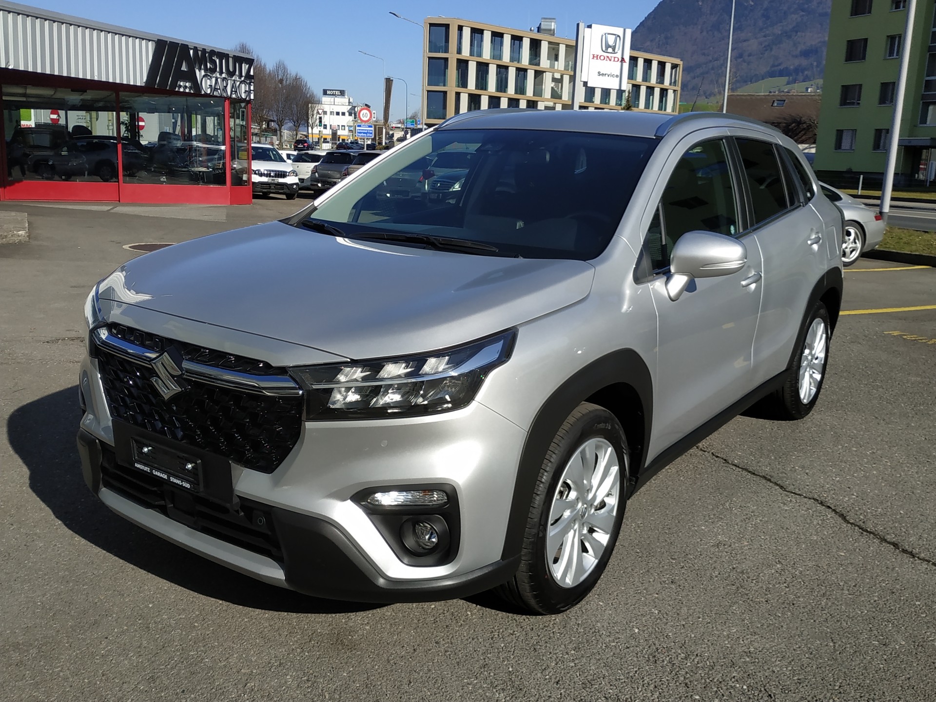 SUZUKI S-Cross 1.5 Compact+ Hybrid-image-2
