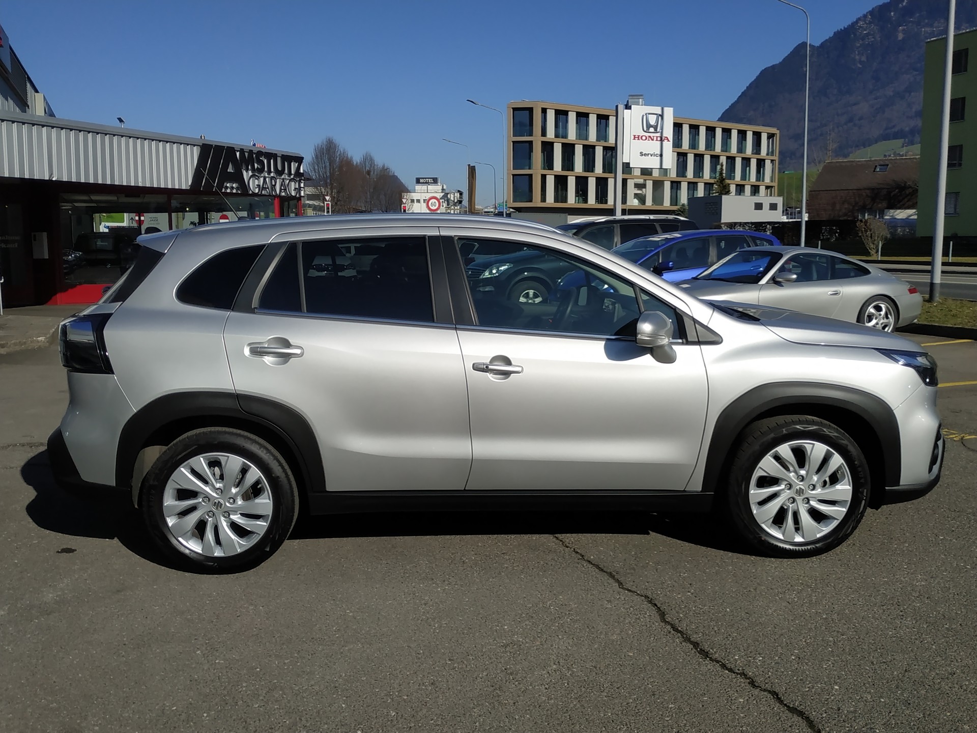 SUZUKI S-Cross 1.5 Compact+ Hybrid-image-5