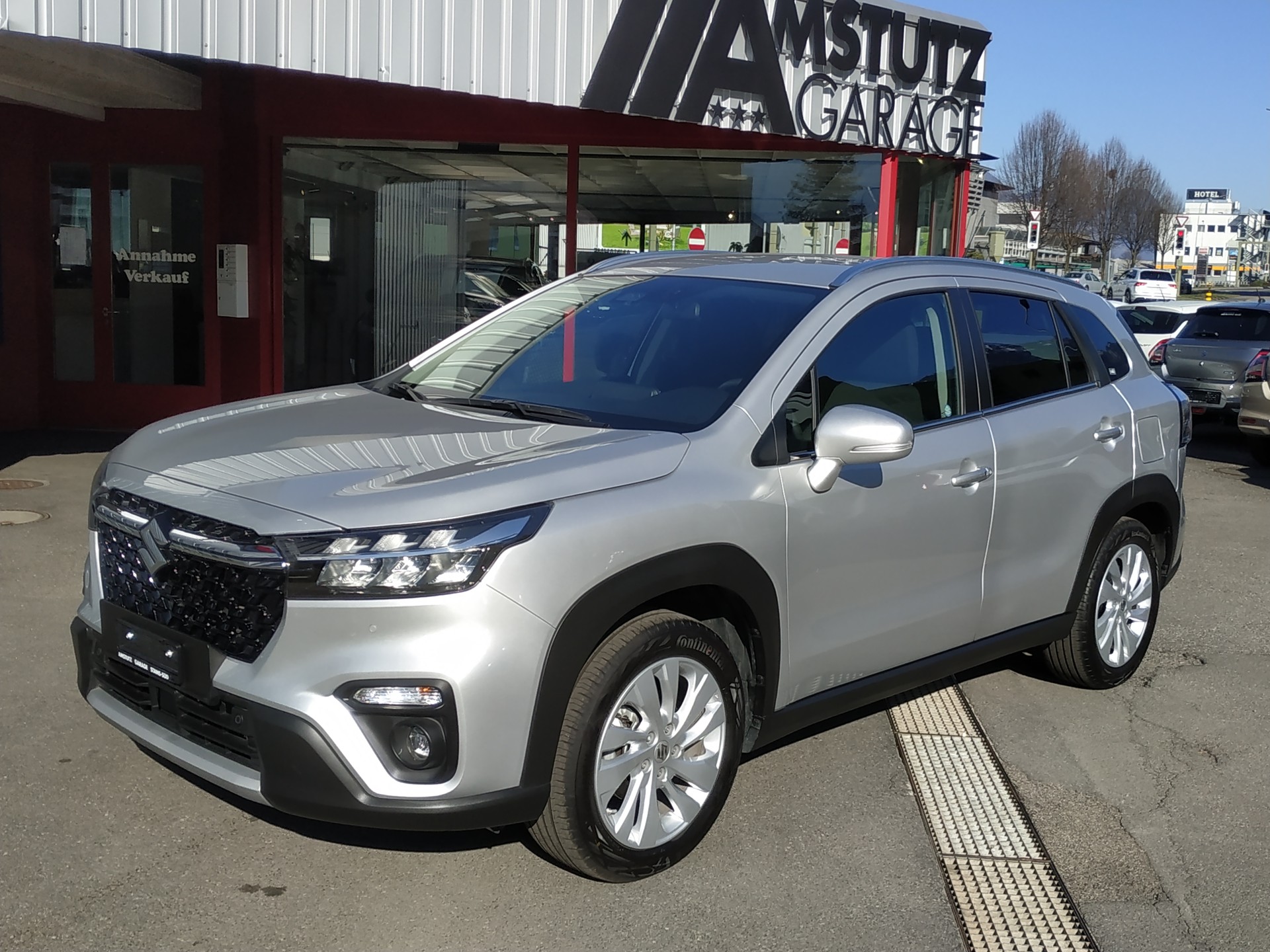 SUZUKI S-Cross 1.5 Compact+ Hybrid-image-0
