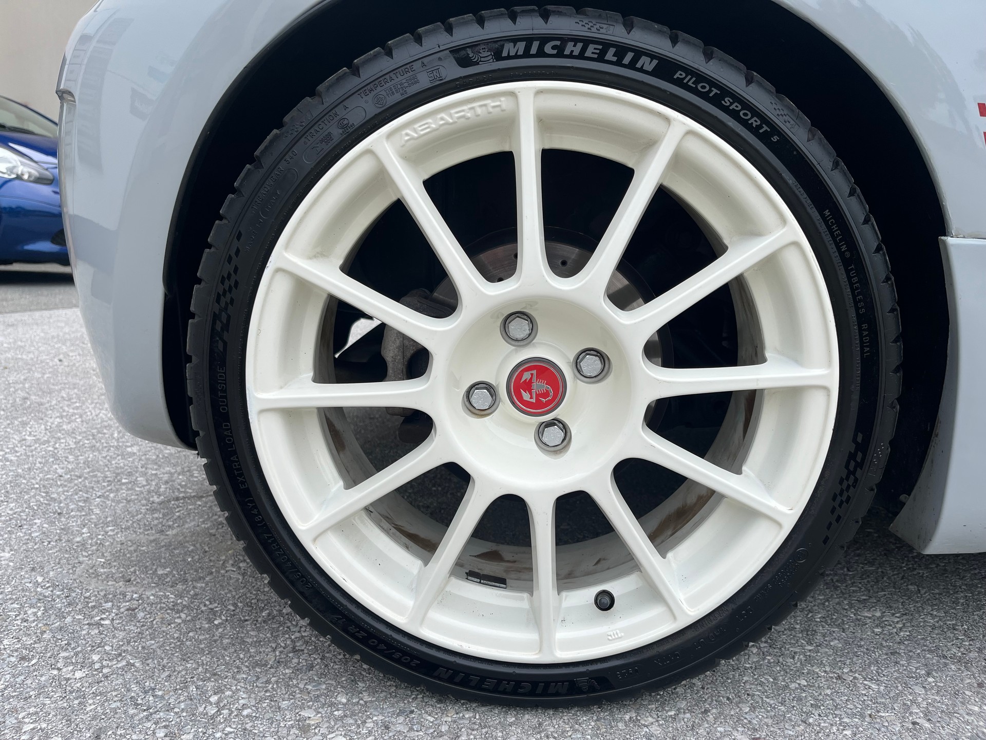 FIAT 500C 1.4 16V Turbo Abarth-image-11