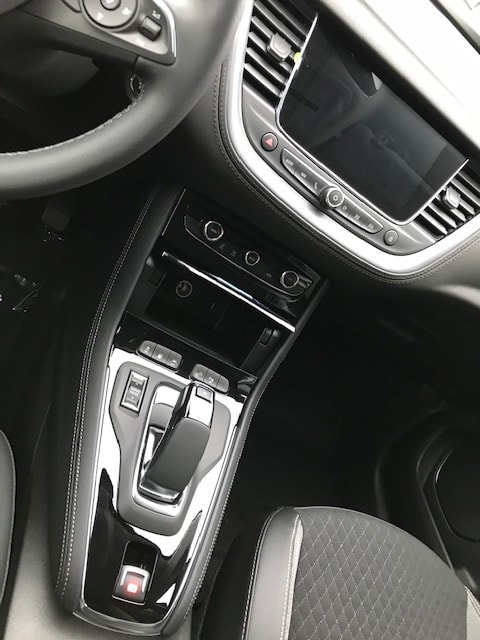 OPEL Grandland X 1.6 Hybrid4 Excellence Automatik-image-11