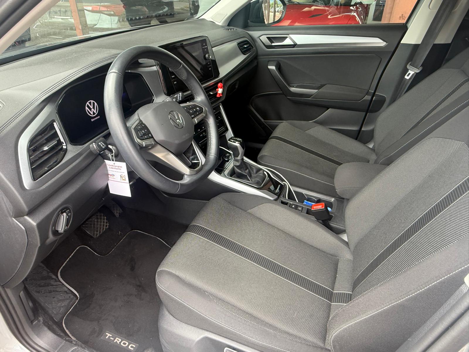 VW T-Roc 1.5 TSI EVO Life-image-6