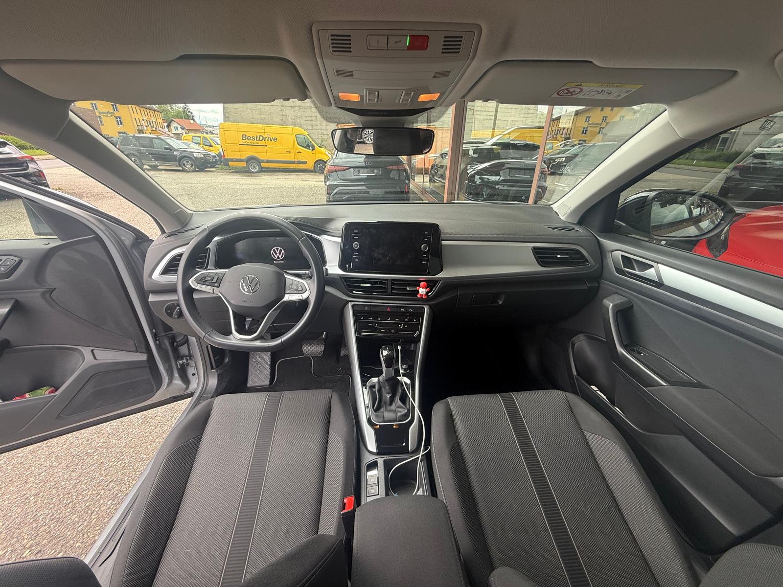 VW T-Roc 1.5 TSI EVO Life-image-8