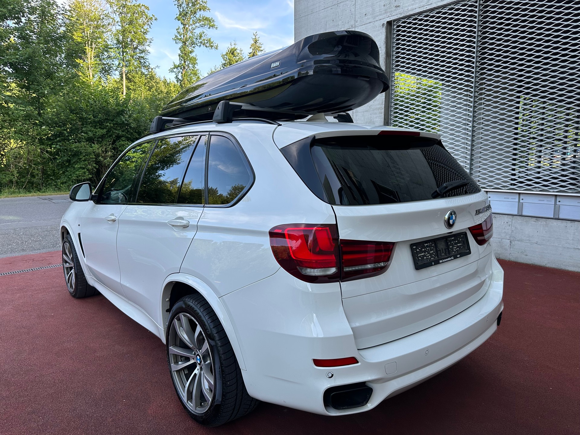 BMW X5 xDrive M50d Steptronic-image-2