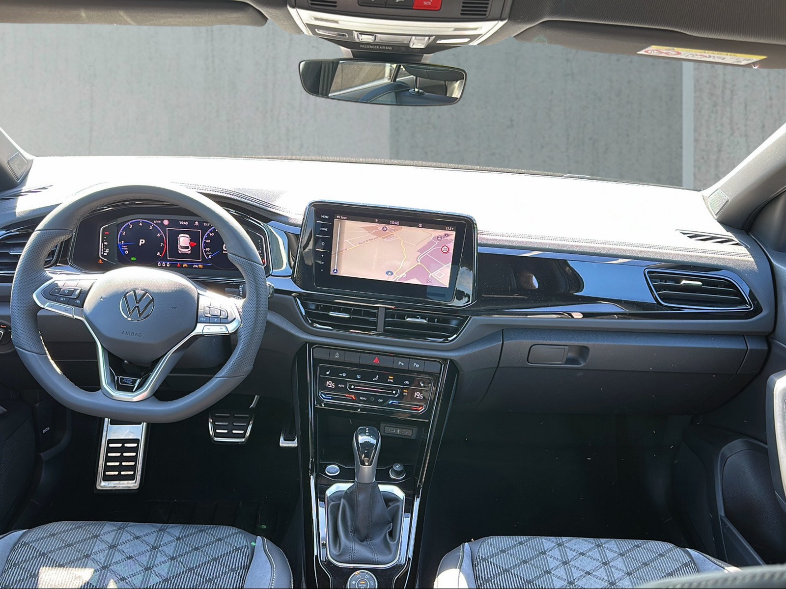 VW T-Roc 2.0 TSI R-Line DSG 4Motion-image-7