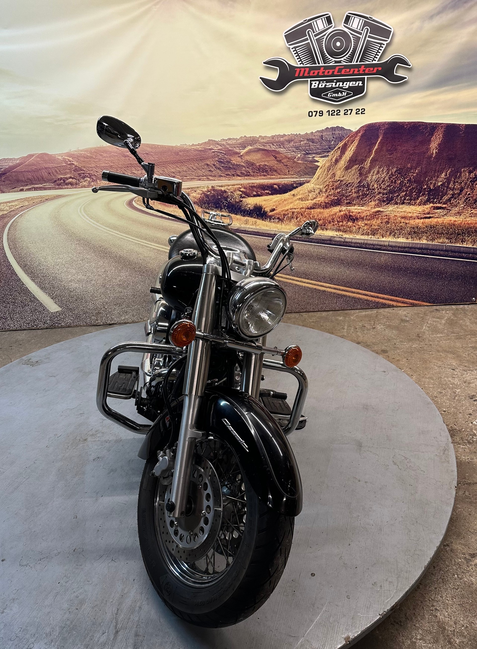 YAMAHA XVS 1100 A Drag Star Classic-showroom-element-2