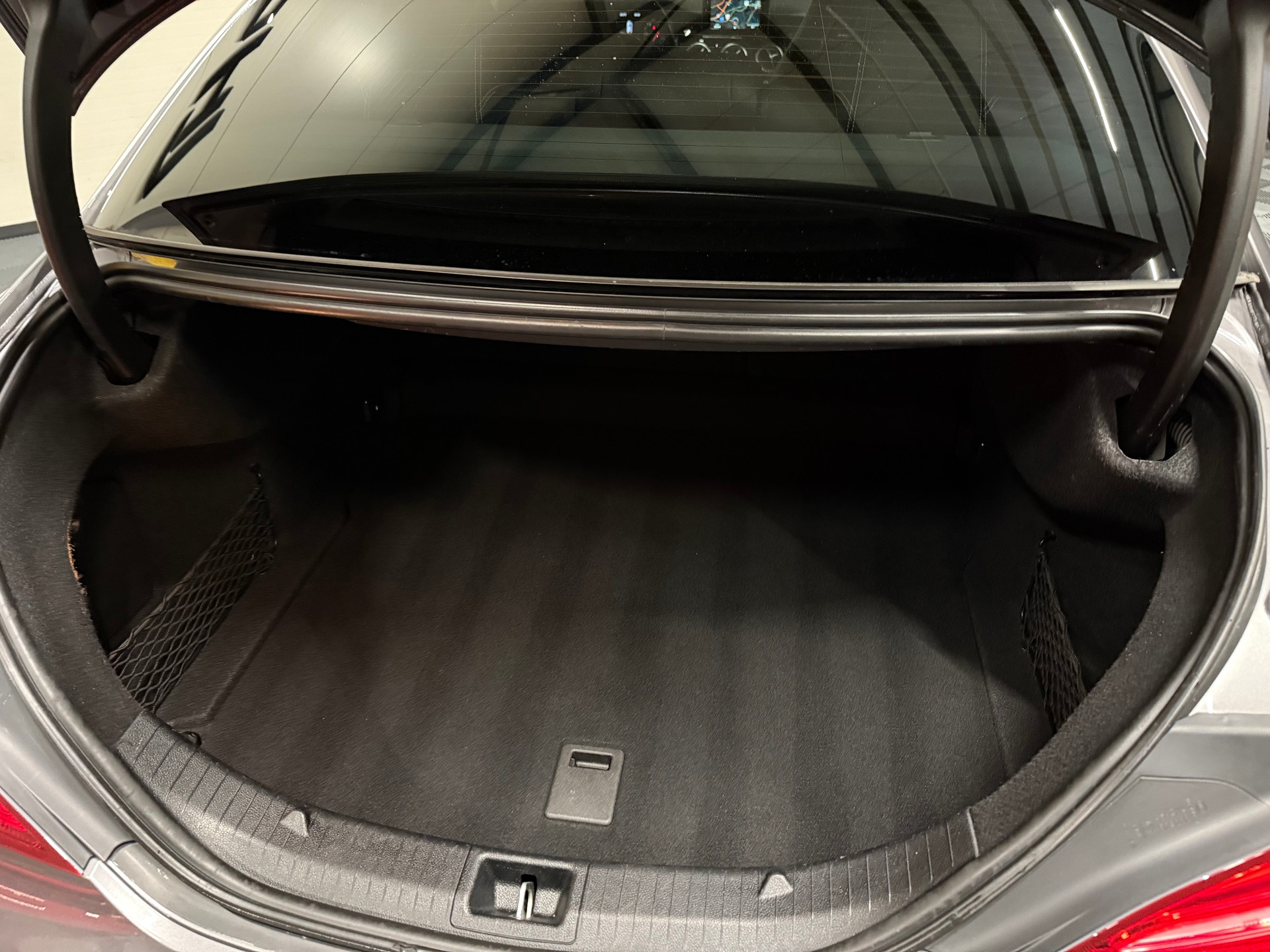 MERCEDES-BENZ CLA 200 d Urban 4 matic-image-13