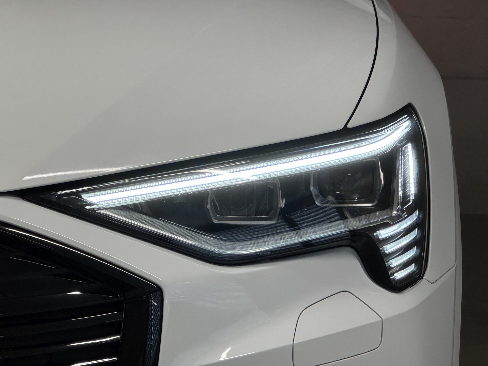 AUDI e-tron 50 Sportback Advanced quattro-image-5