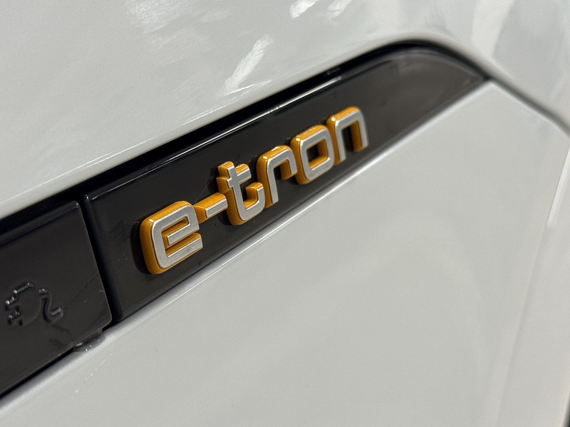 AUDI e-tron 50 Sportback Advanced quattro-image-13