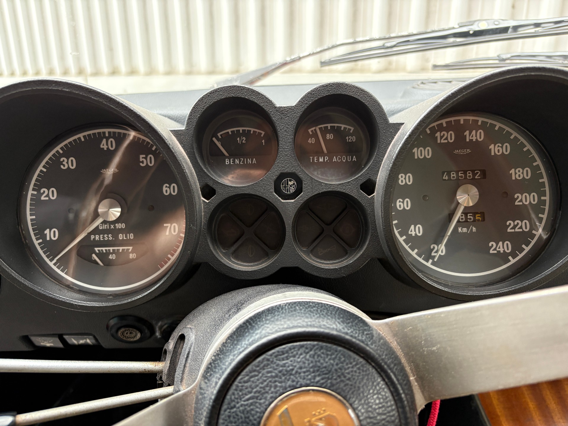 ALFA ROMEO GTV 2000-image-5